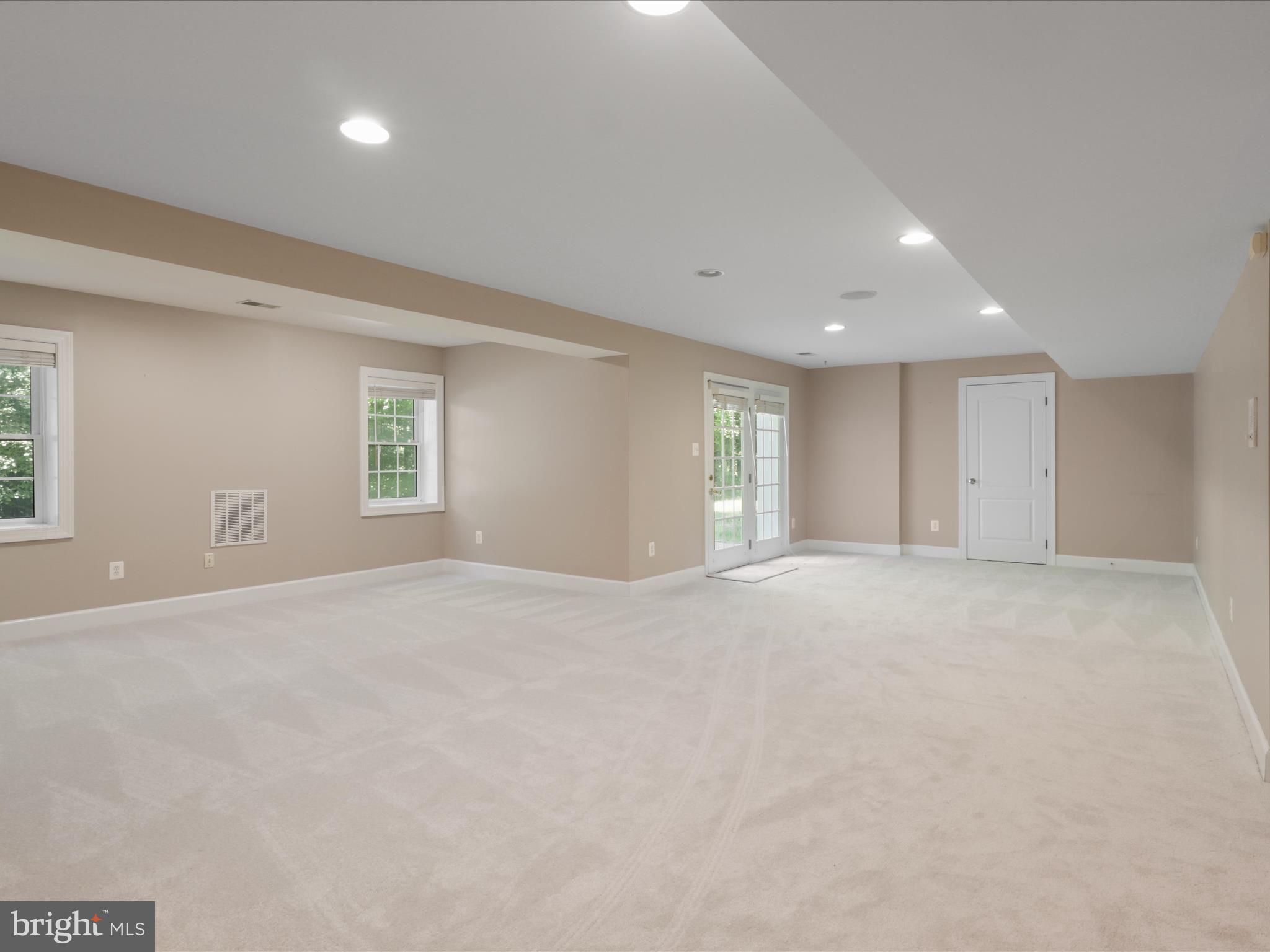 10588 Canterberry Rd