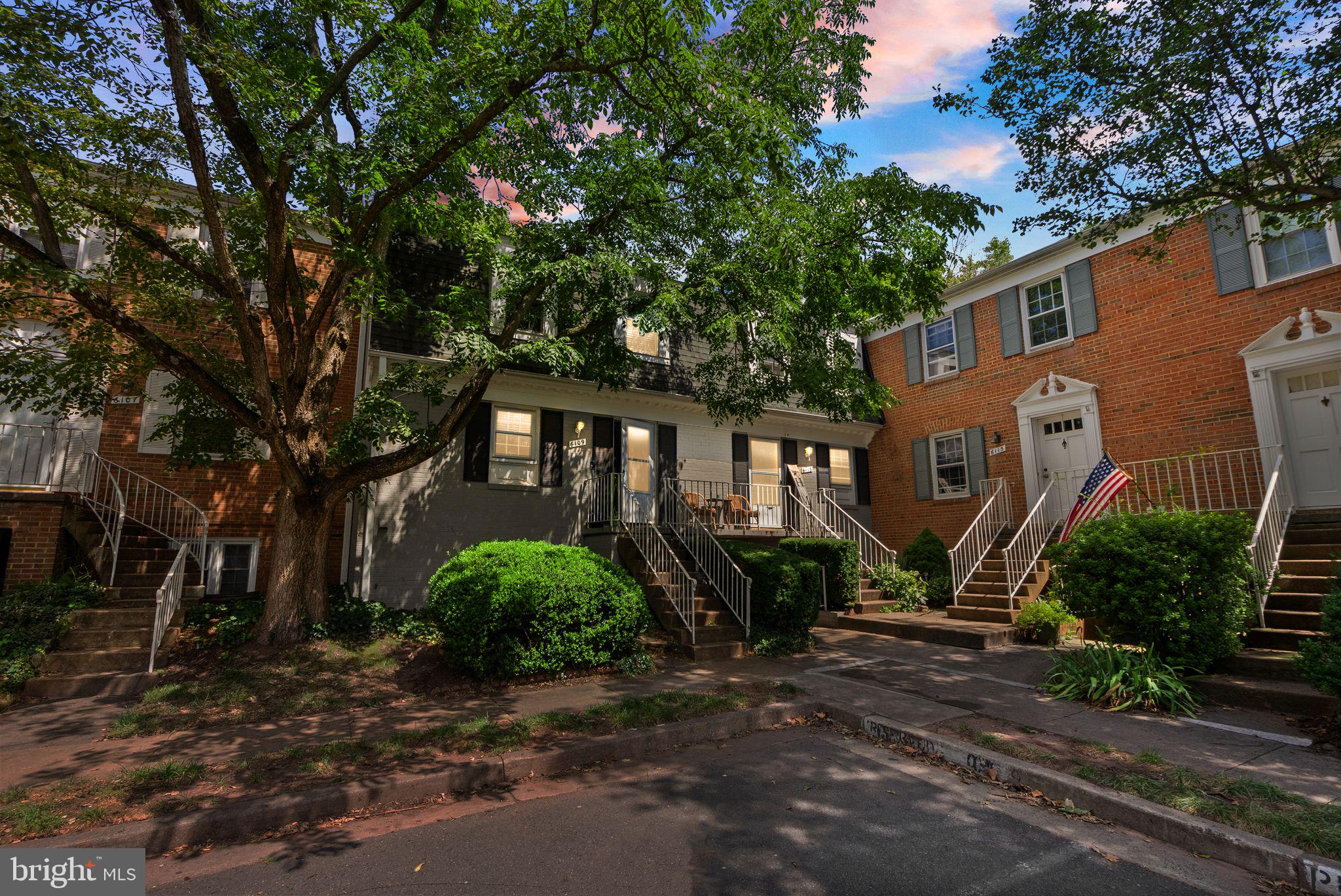 6111 Strasburg Dr