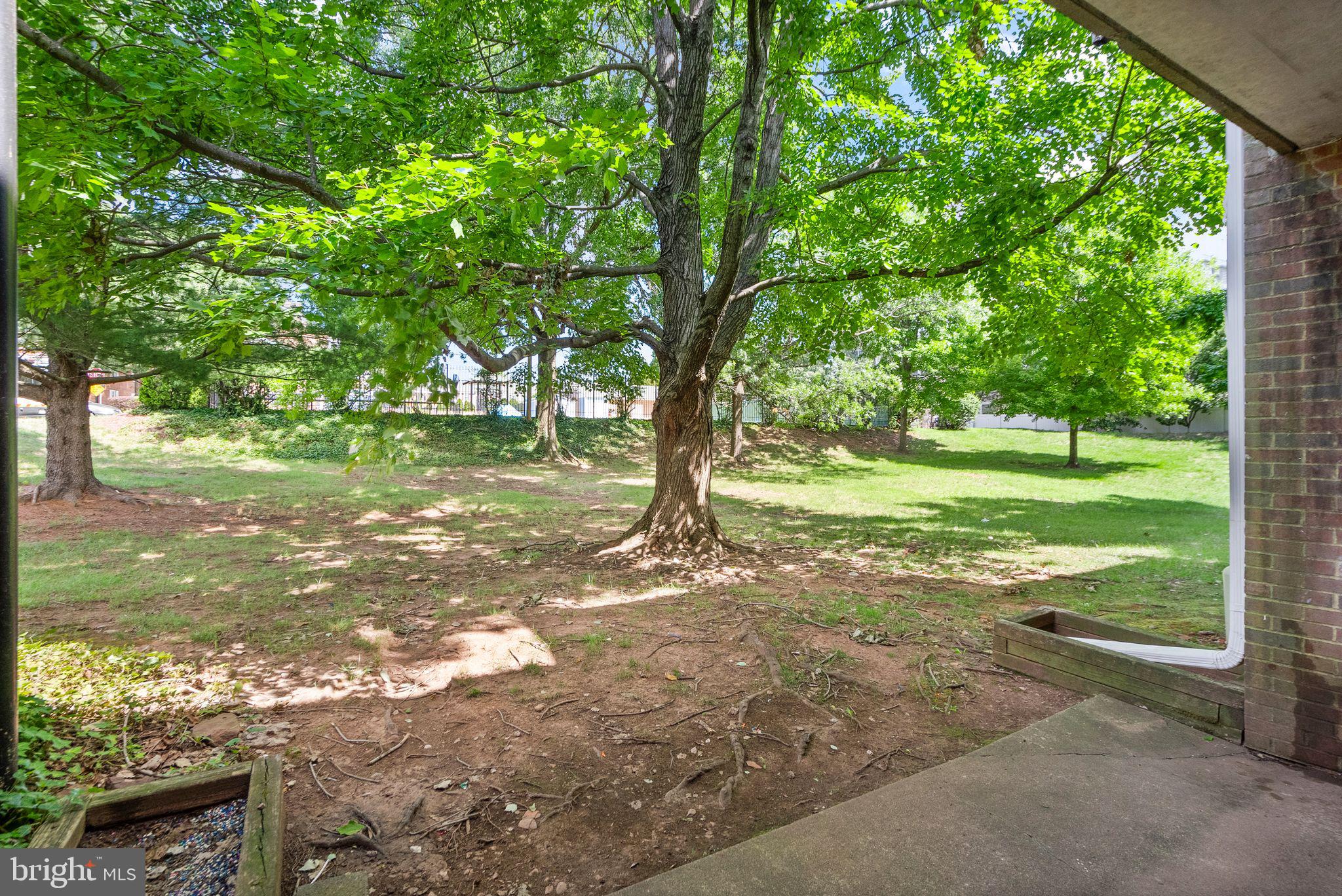 6111 Strasburg Dr