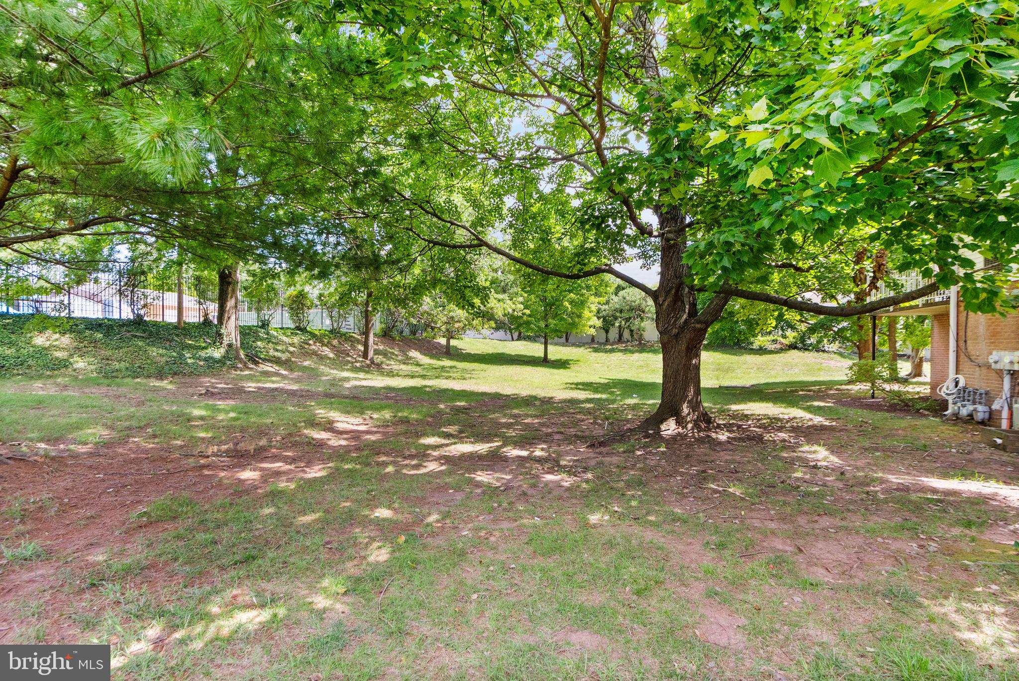 6111 Strasburg Dr