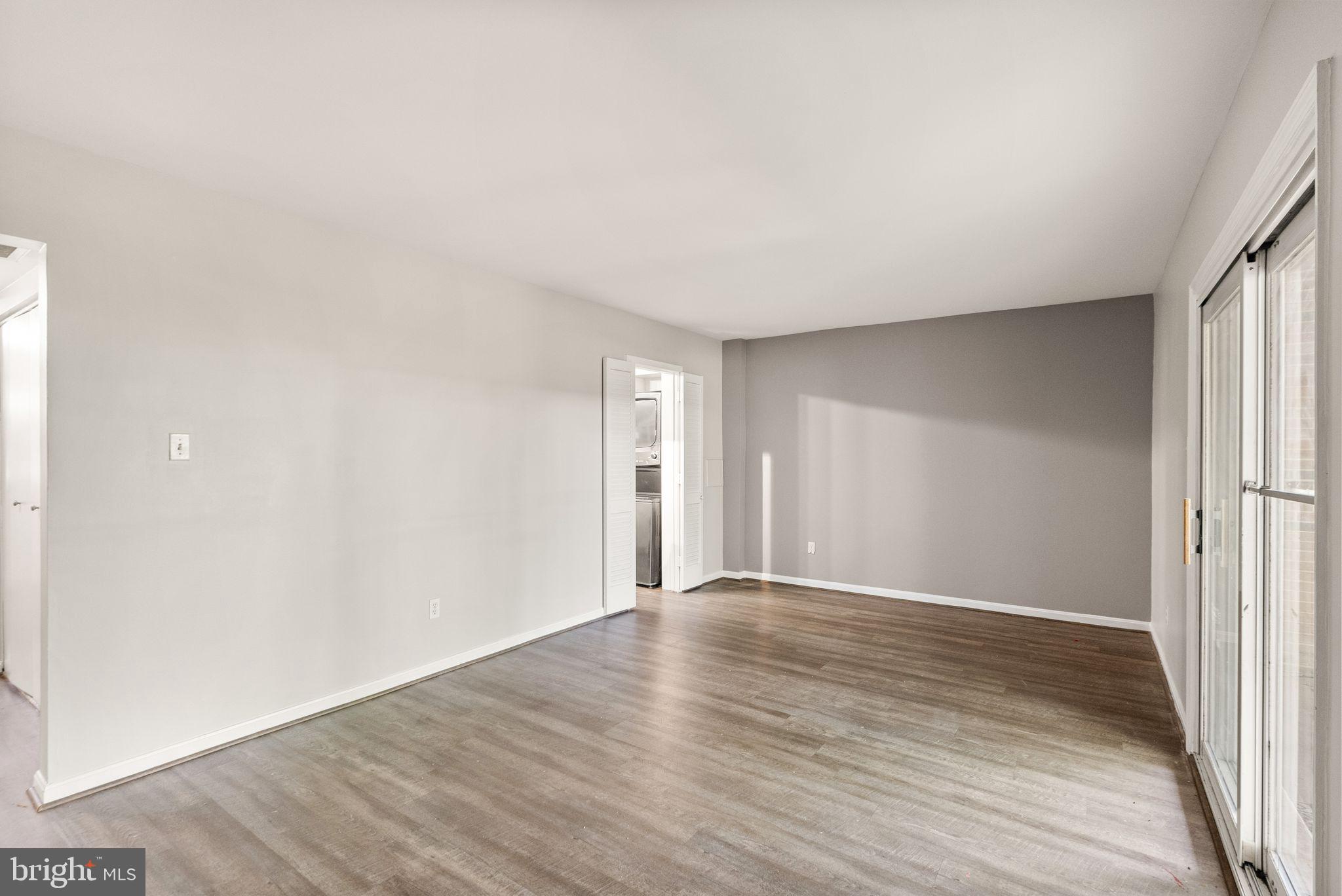 6111 Strasburg Dr