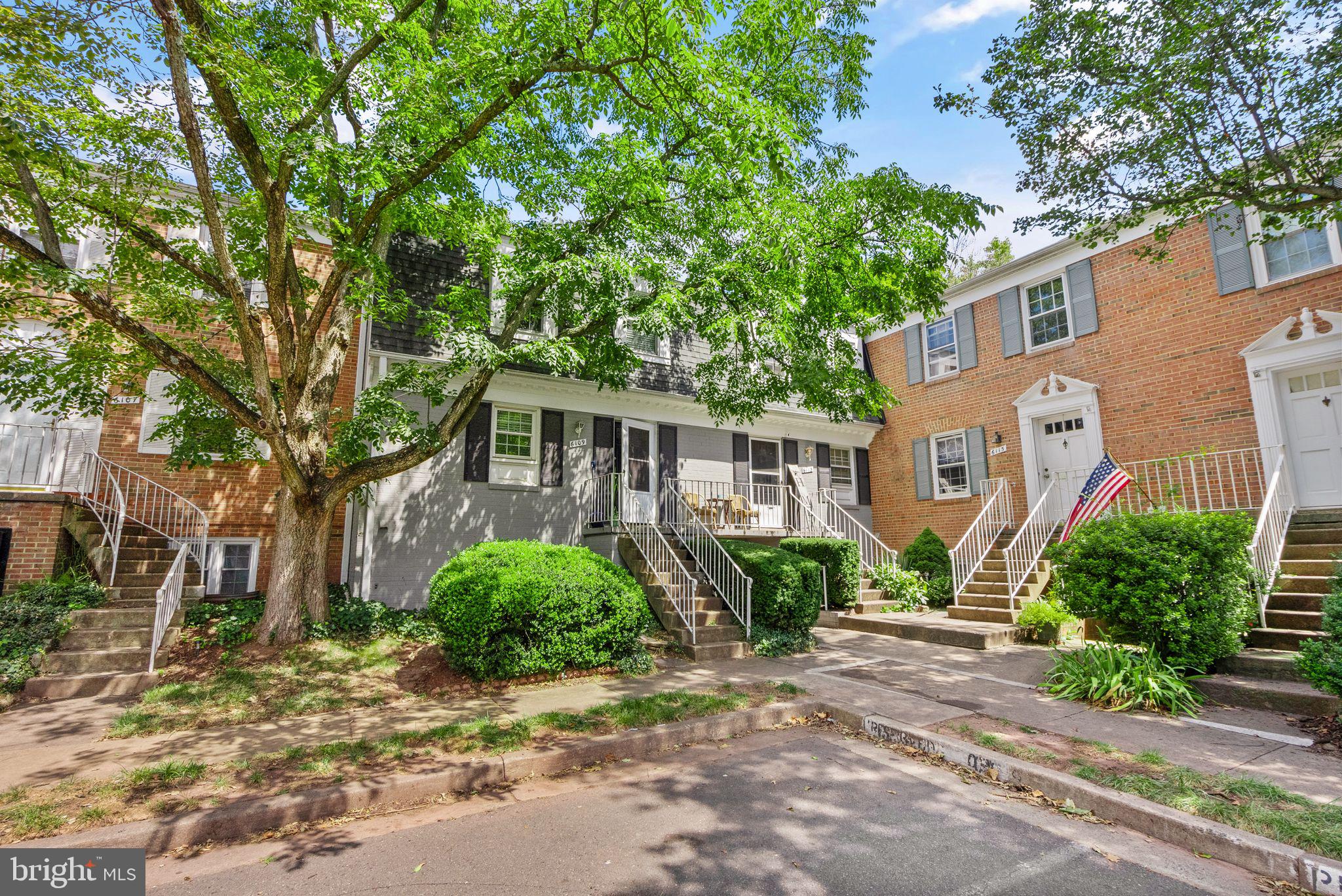 6111 Strasburg Dr