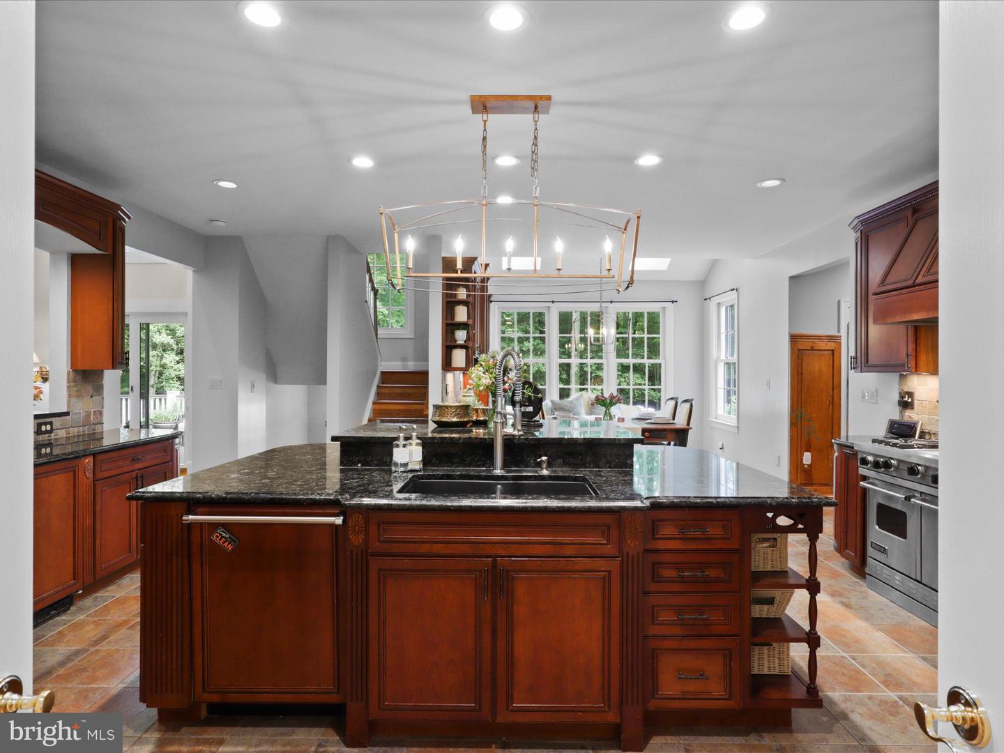 7211 Twelve Oaks Dr