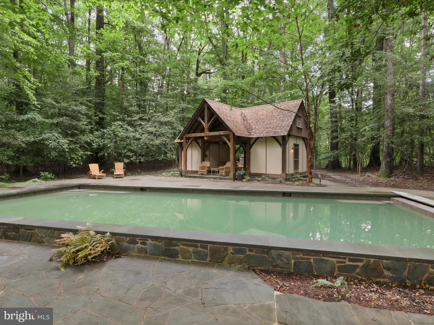 7211 Twelve Oaks Dr