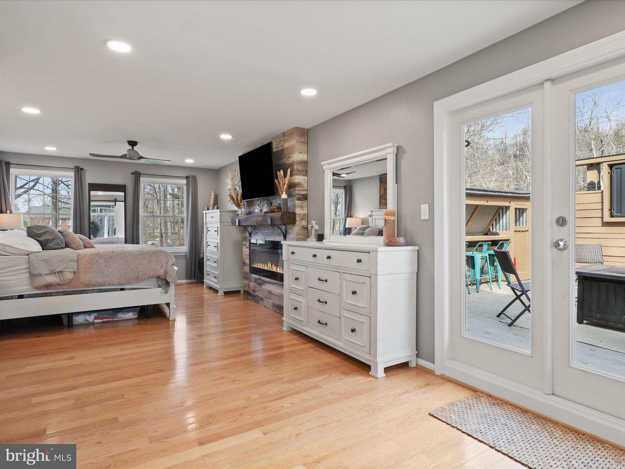 13101 Laurel Glen Rd