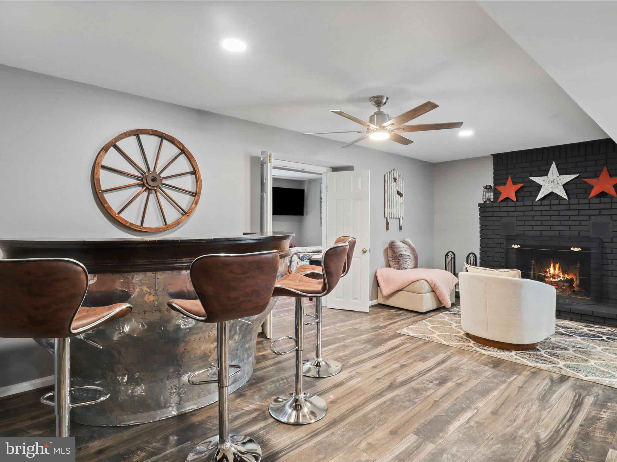 13101 Laurel Glen Rd