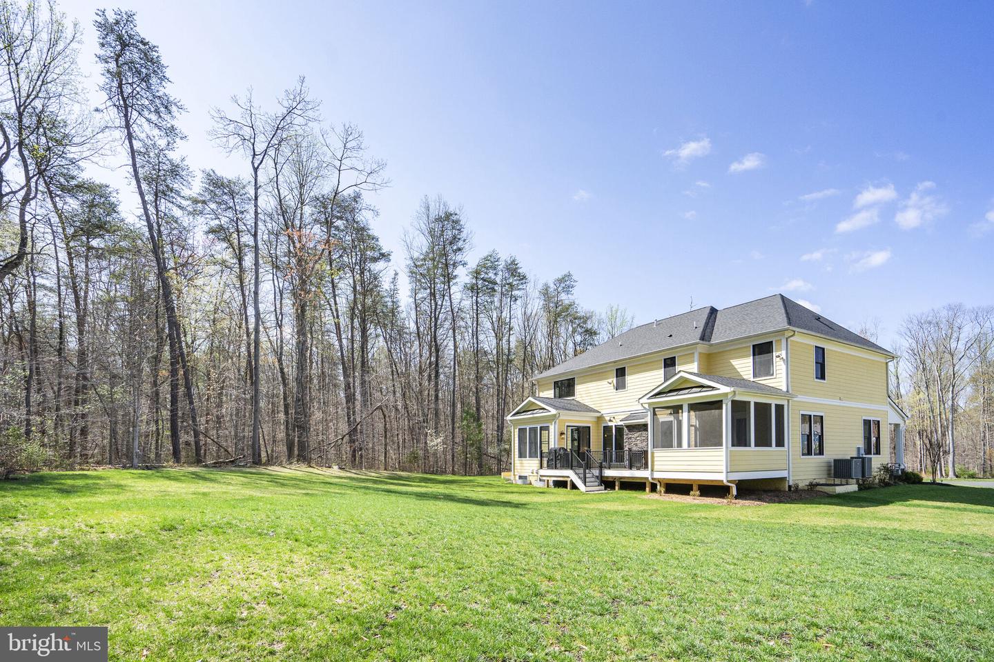 6539 Foxhollow Ln