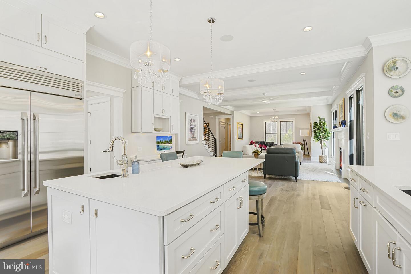 6539 Foxhollow Ln