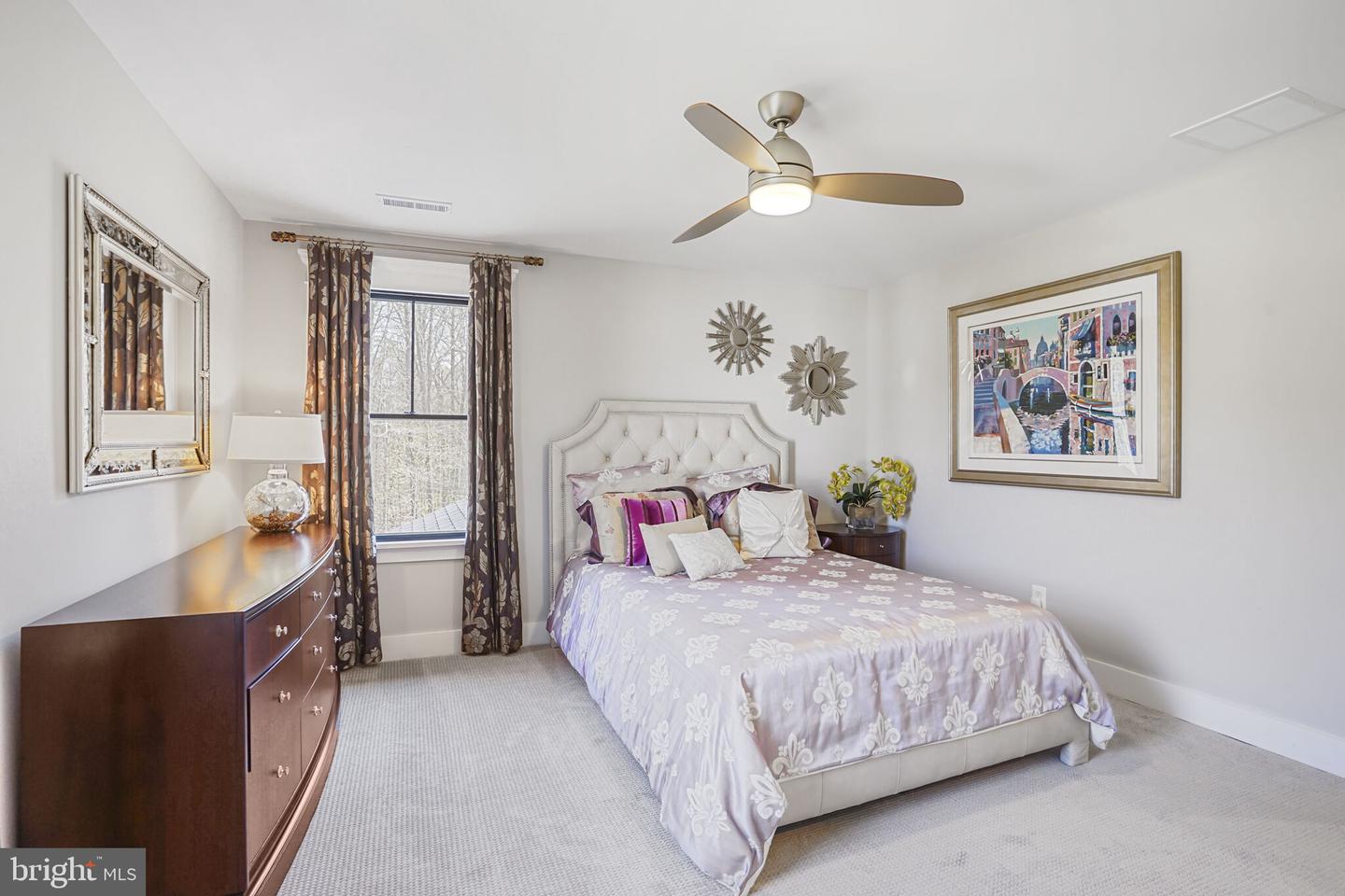 6539 Foxhollow Ln