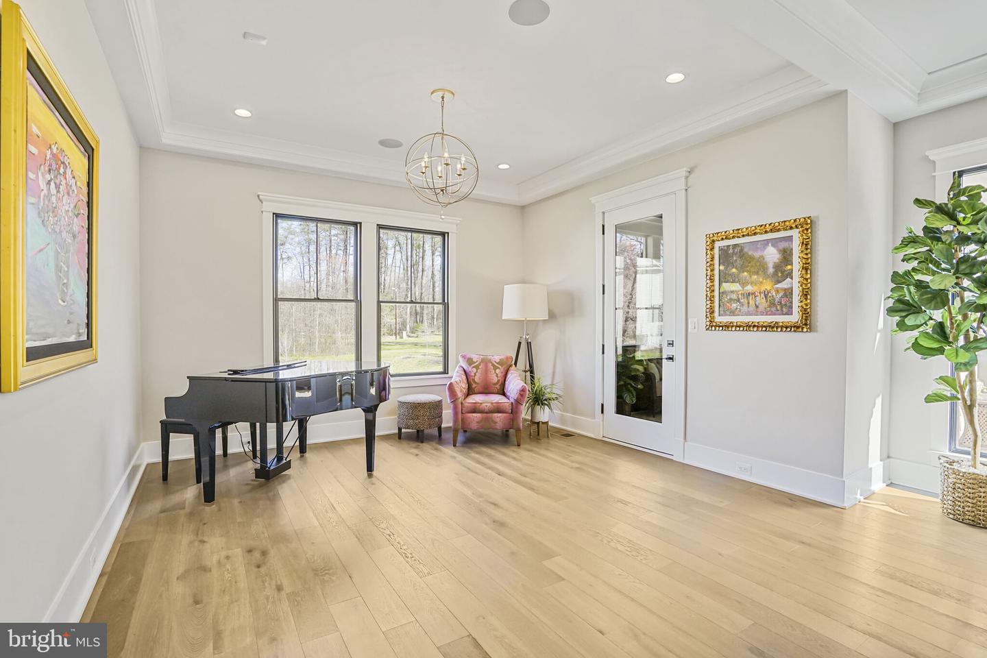 6539 Foxhollow Ln