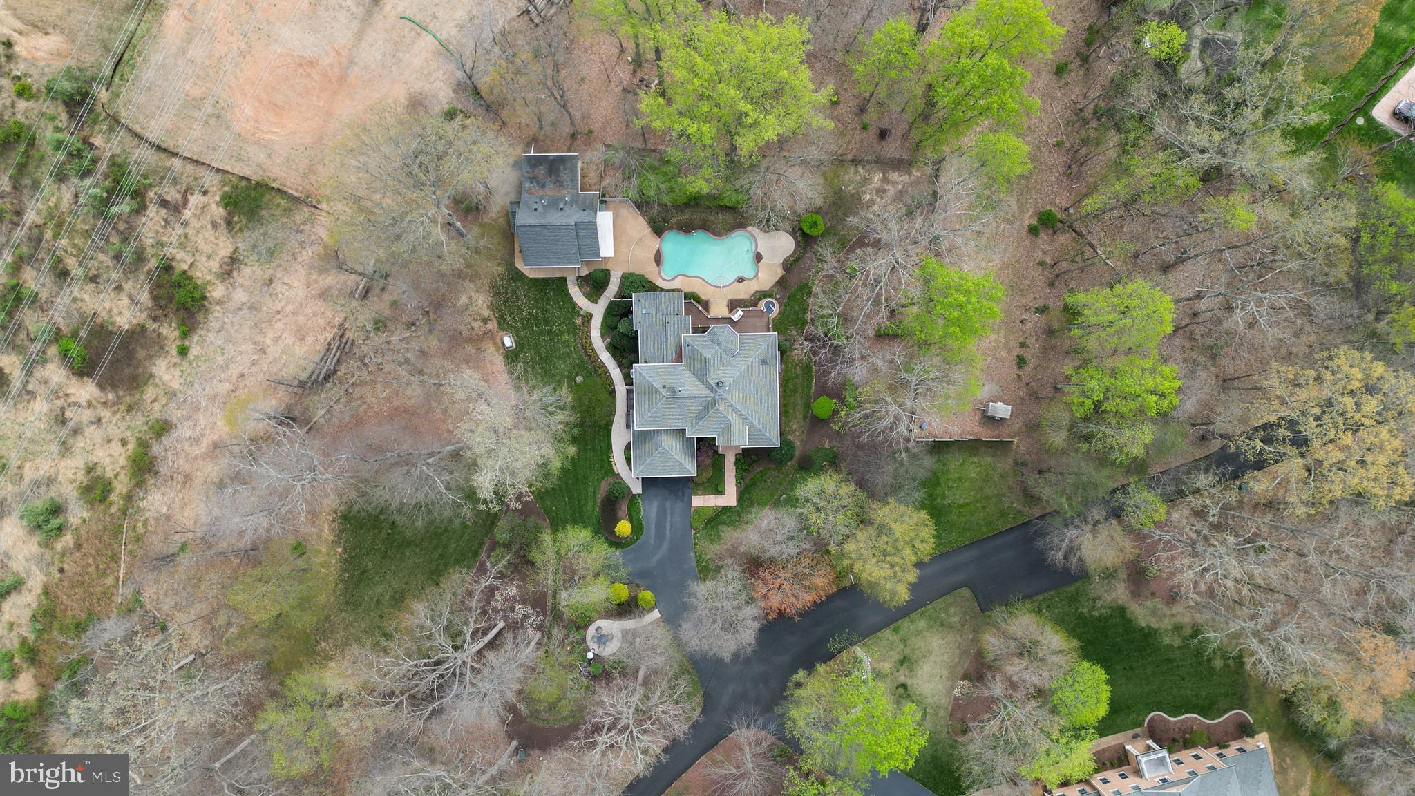 12760 Dunvegan Dr
