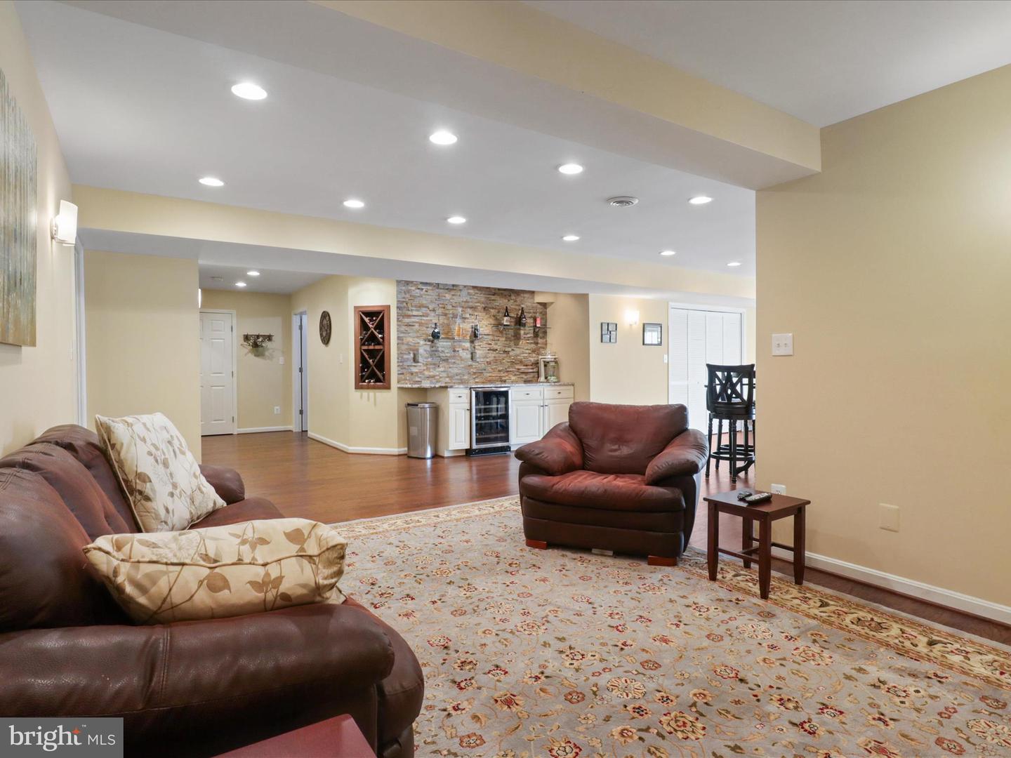 7908 Chardon Ct