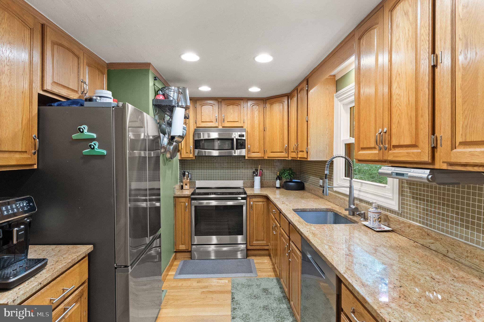 11713 HENDERSON ROAD