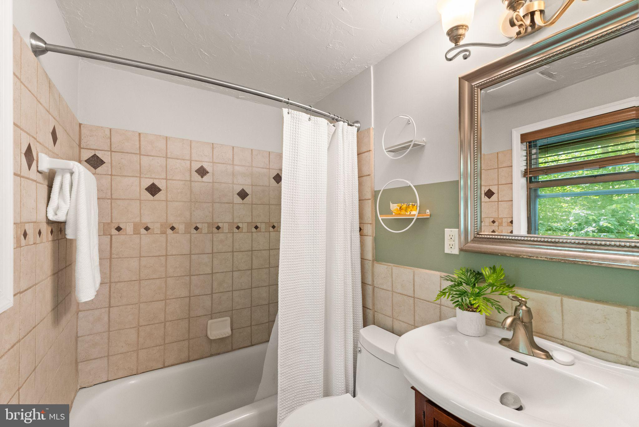 11713 HENDERSON ROAD