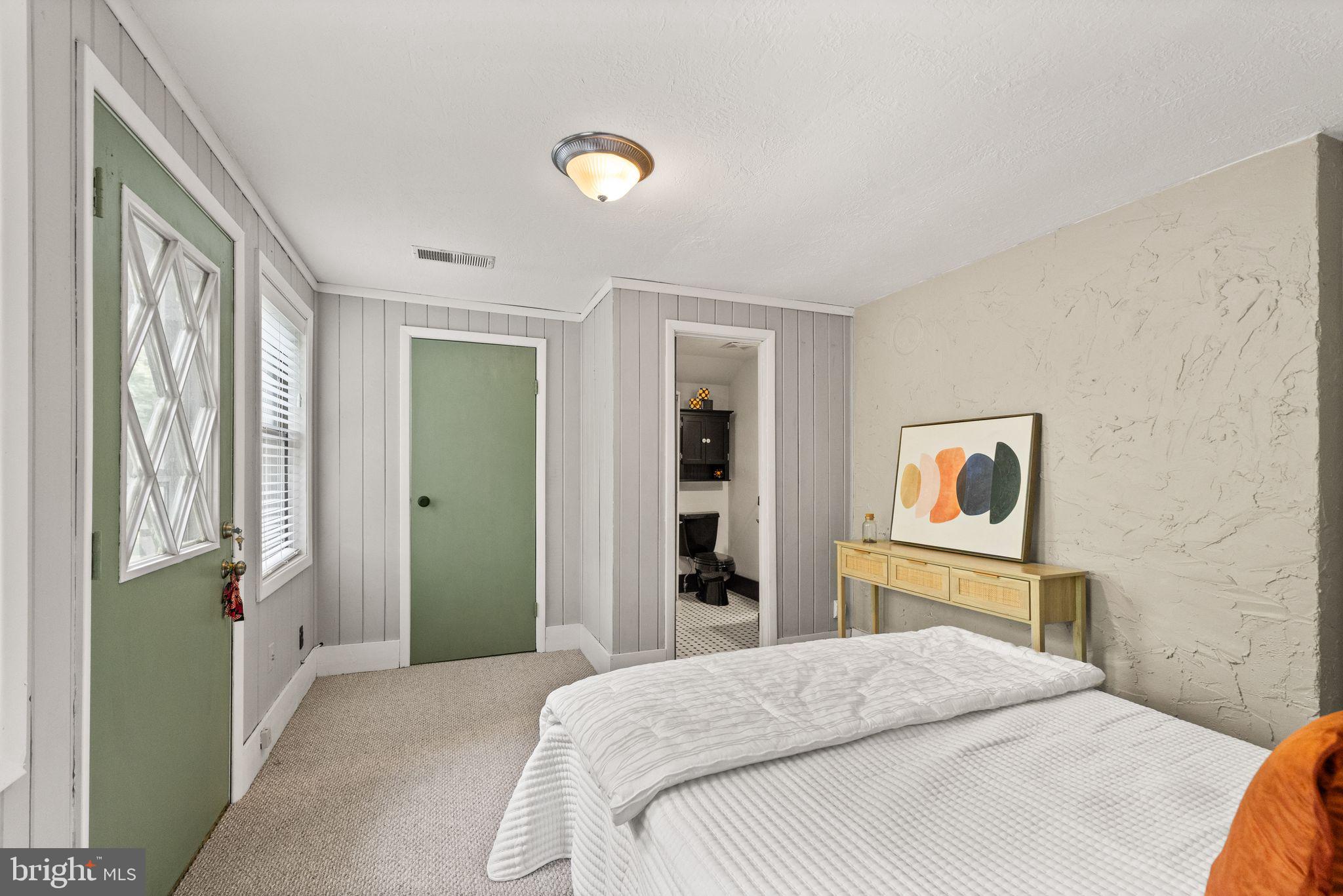 11713 HENDERSON ROAD