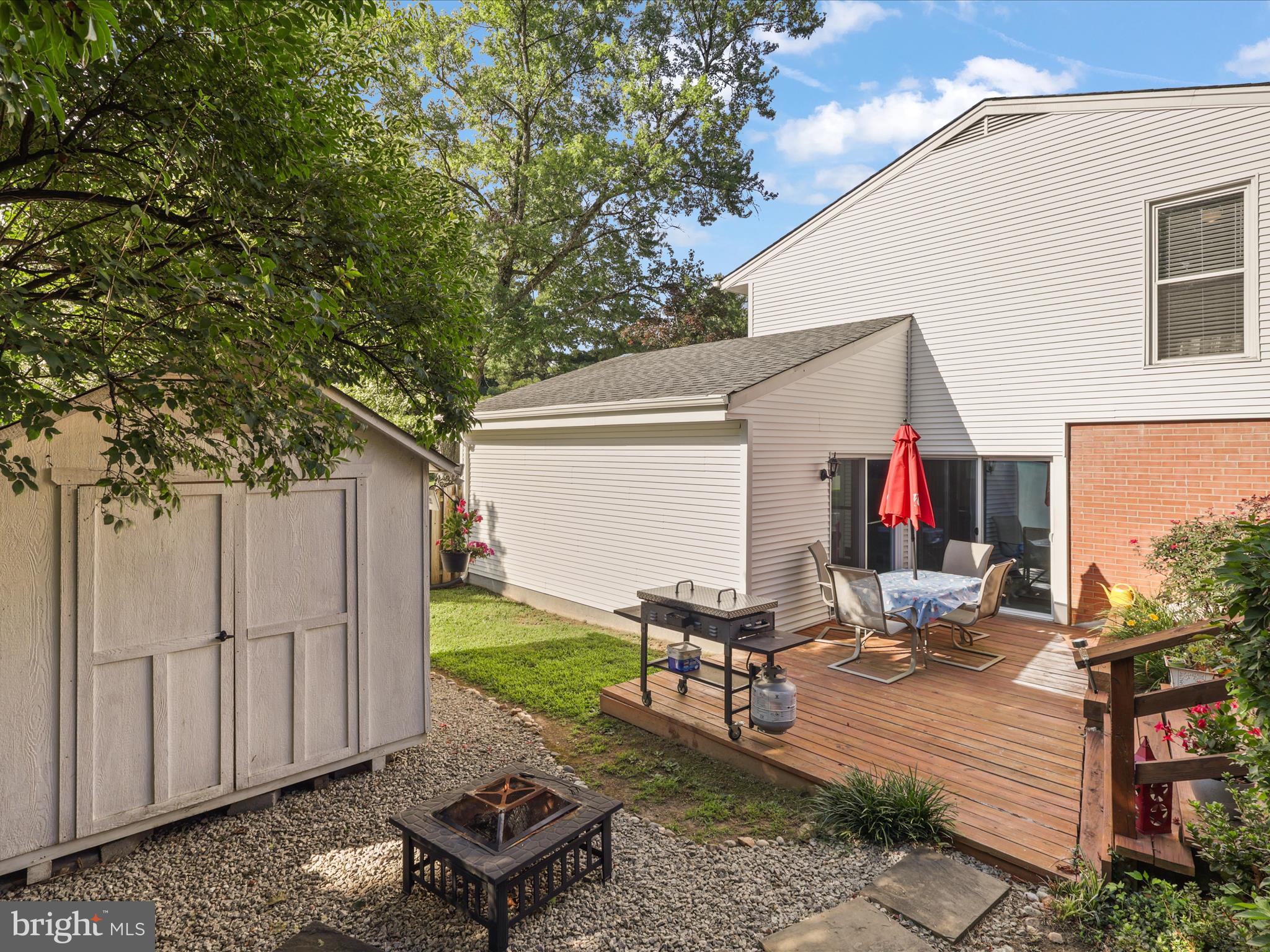 9035 Andromeda Dr