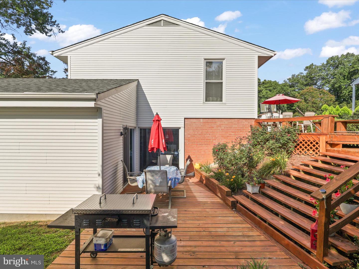 9035 Andromeda Dr