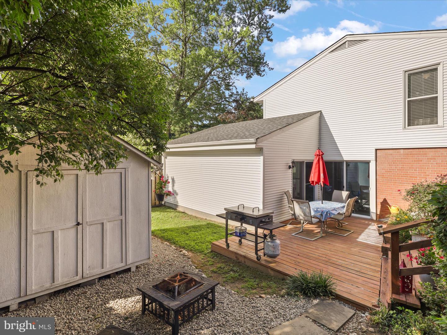 9035 Andromeda Dr