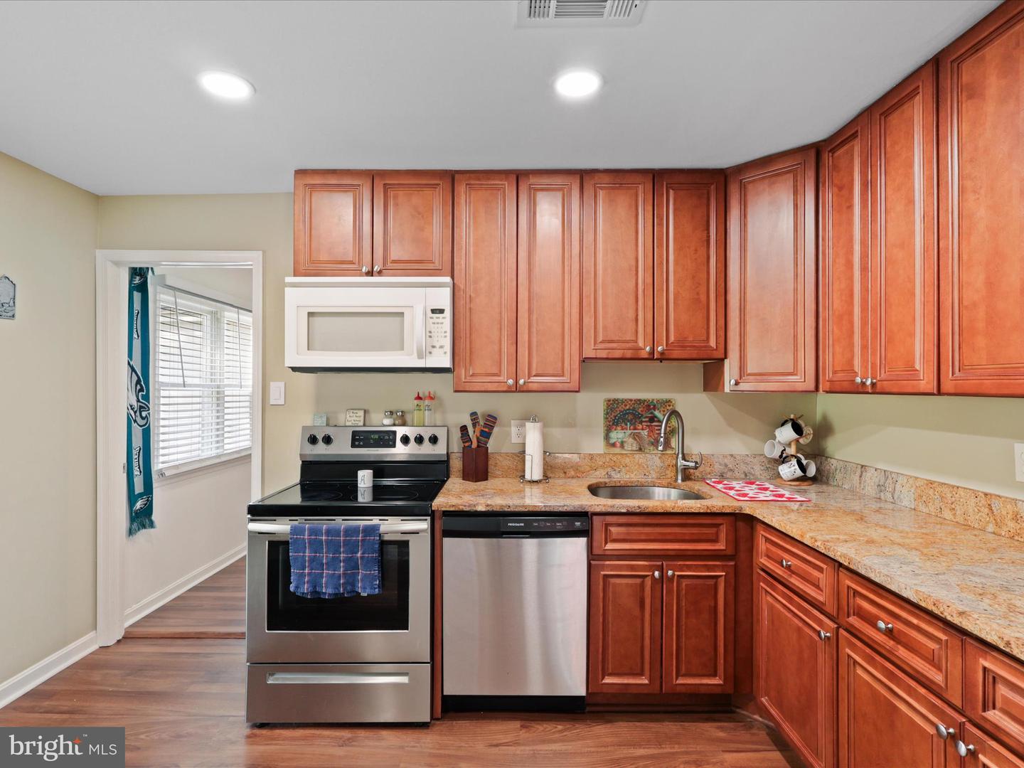 9035 Andromeda Dr