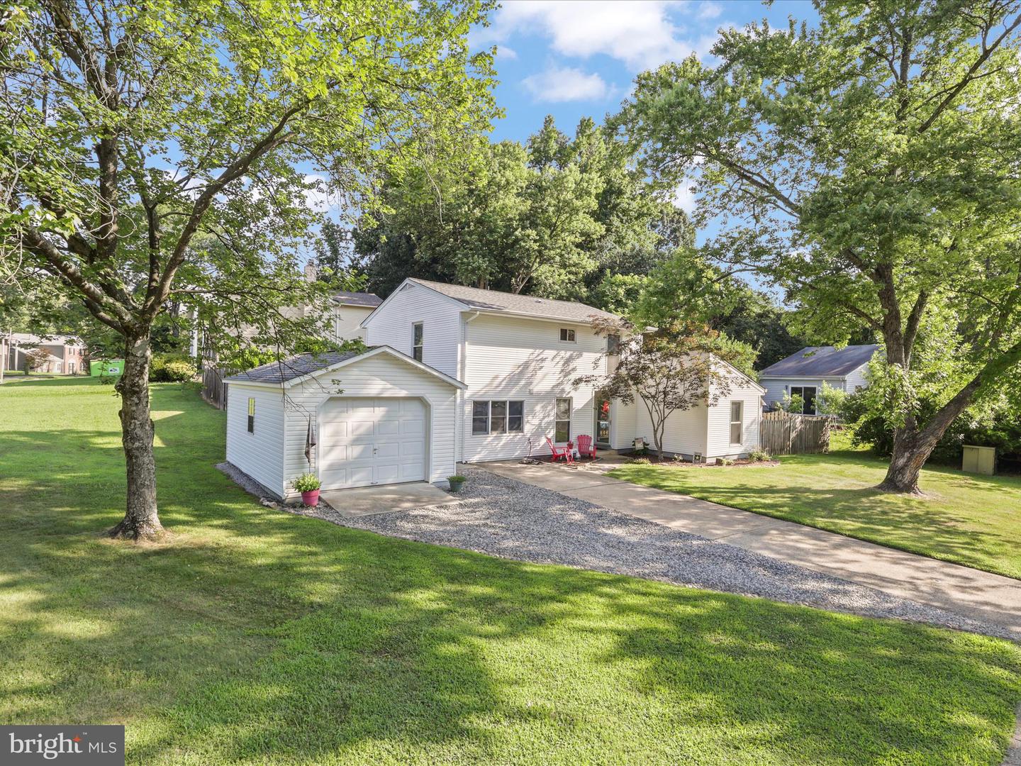 9035 Andromeda Dr