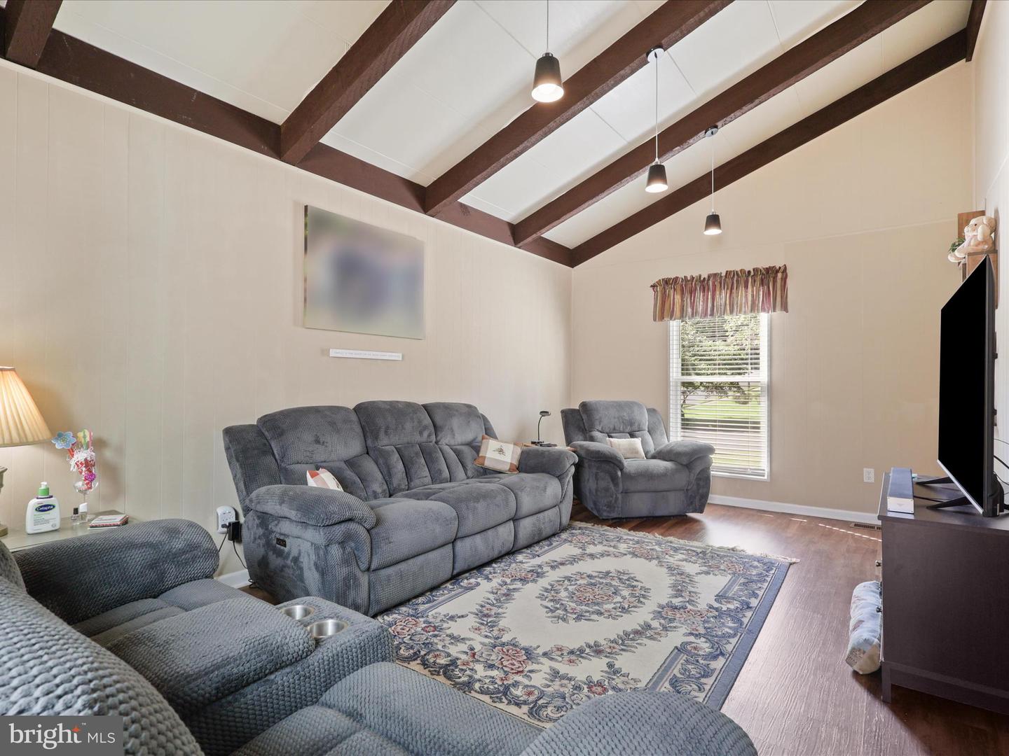 9035 Andromeda Dr