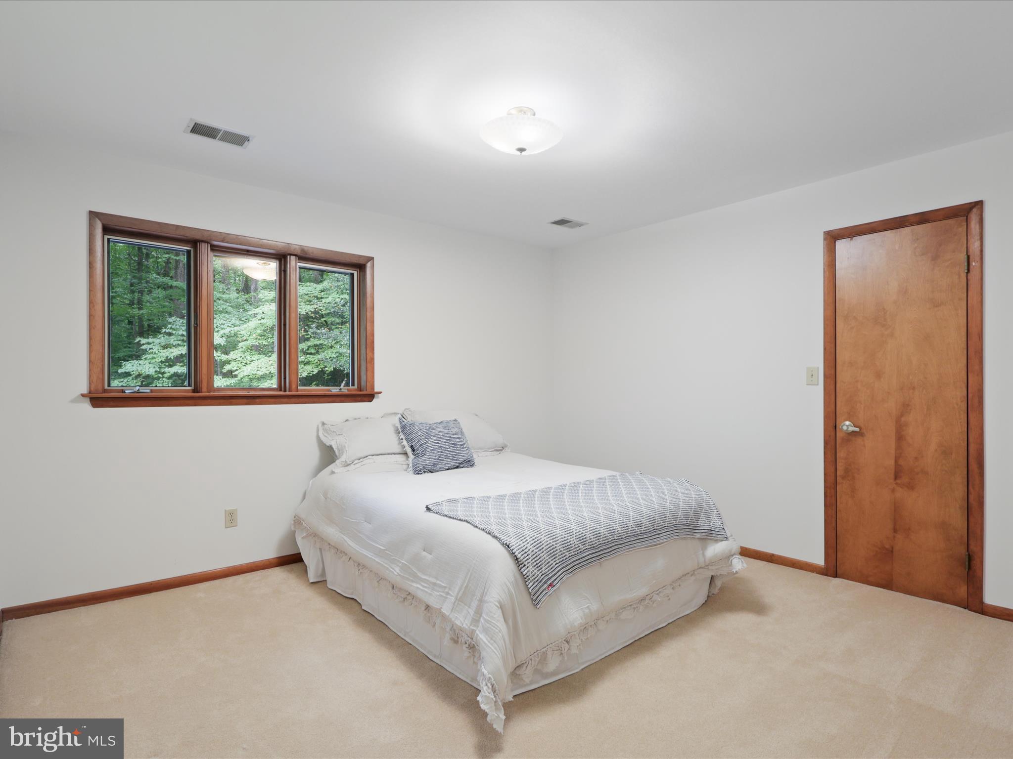 7293 PEPPER LANE