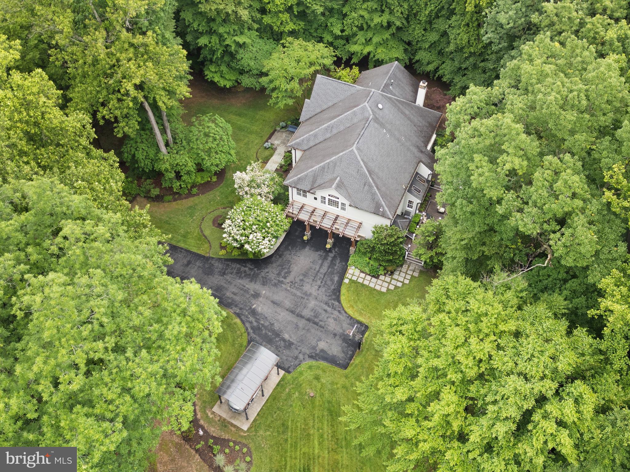 7211 TWELVE OAKS DRIVE