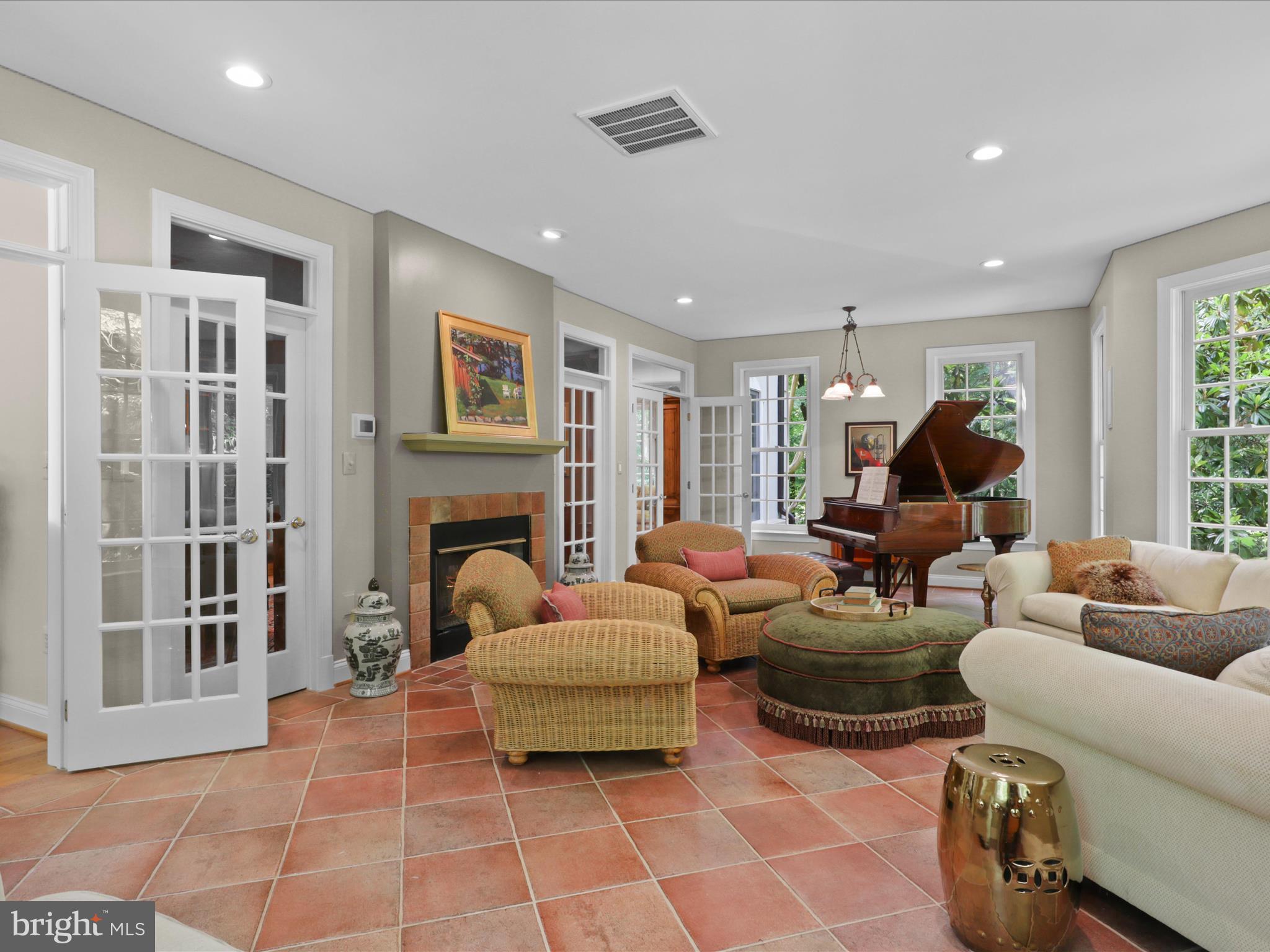 7211 TWELVE OAKS DRIVE
