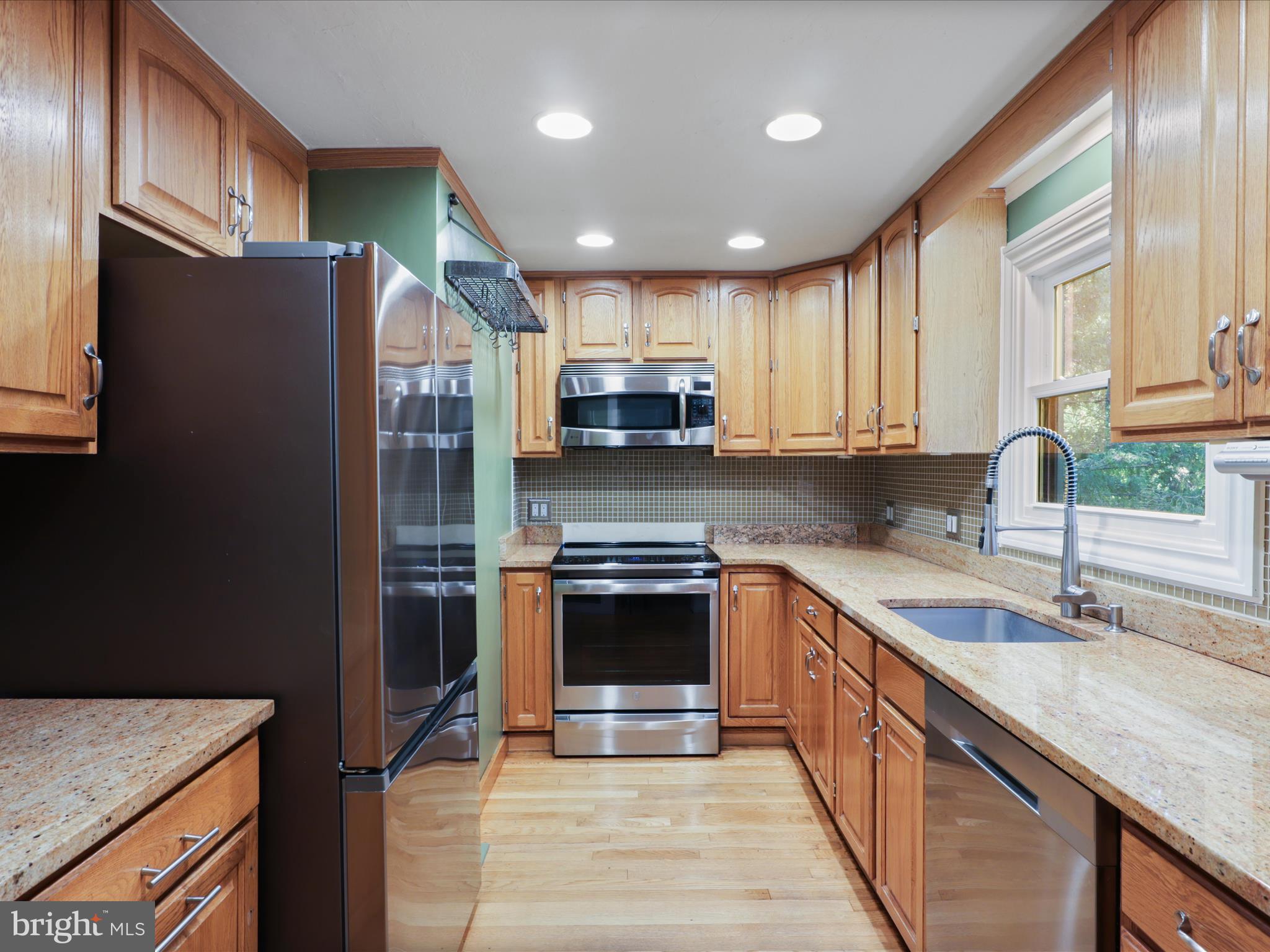 11713 HENDERSON ROAD