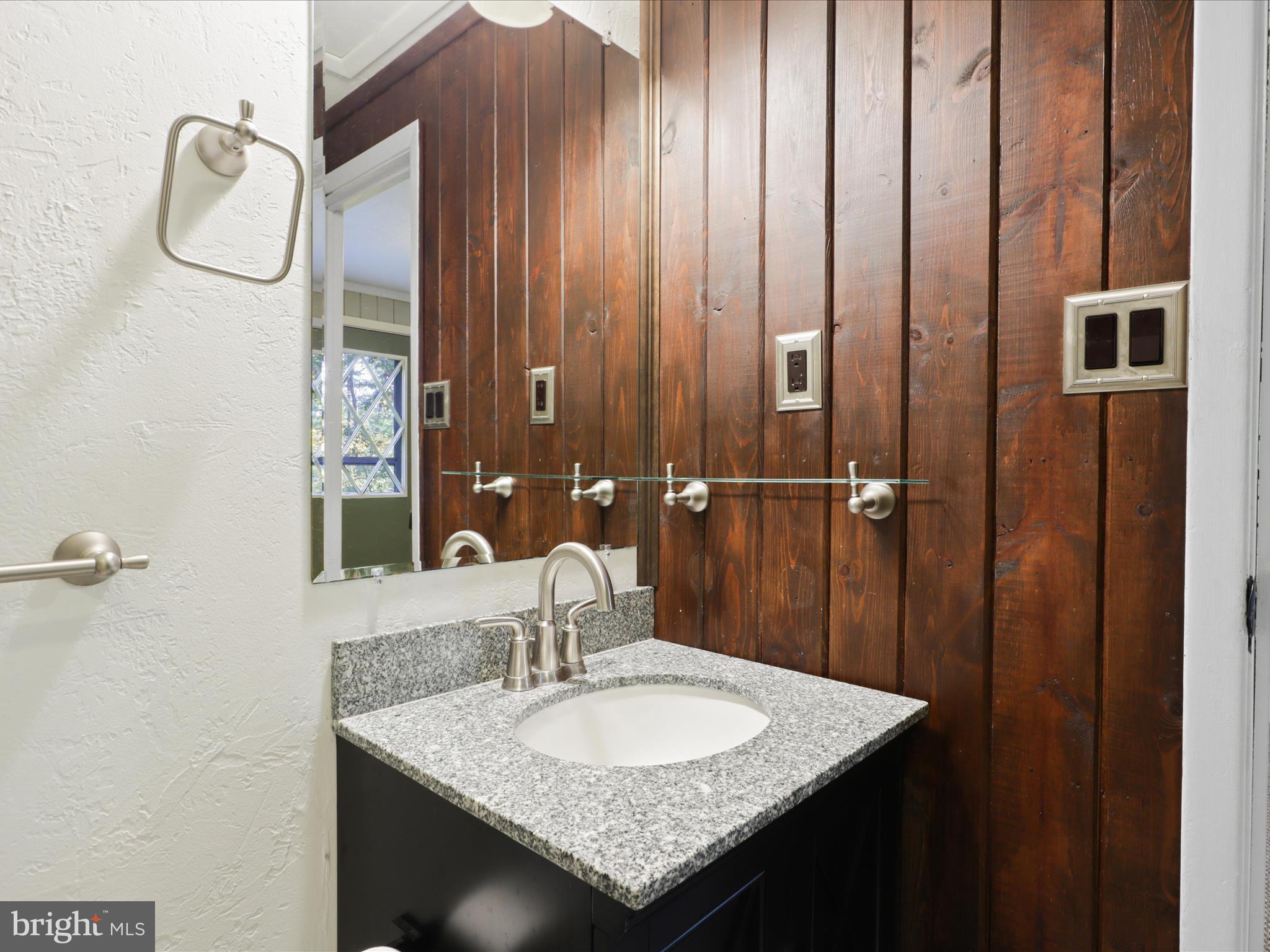 11713 HENDERSON ROAD