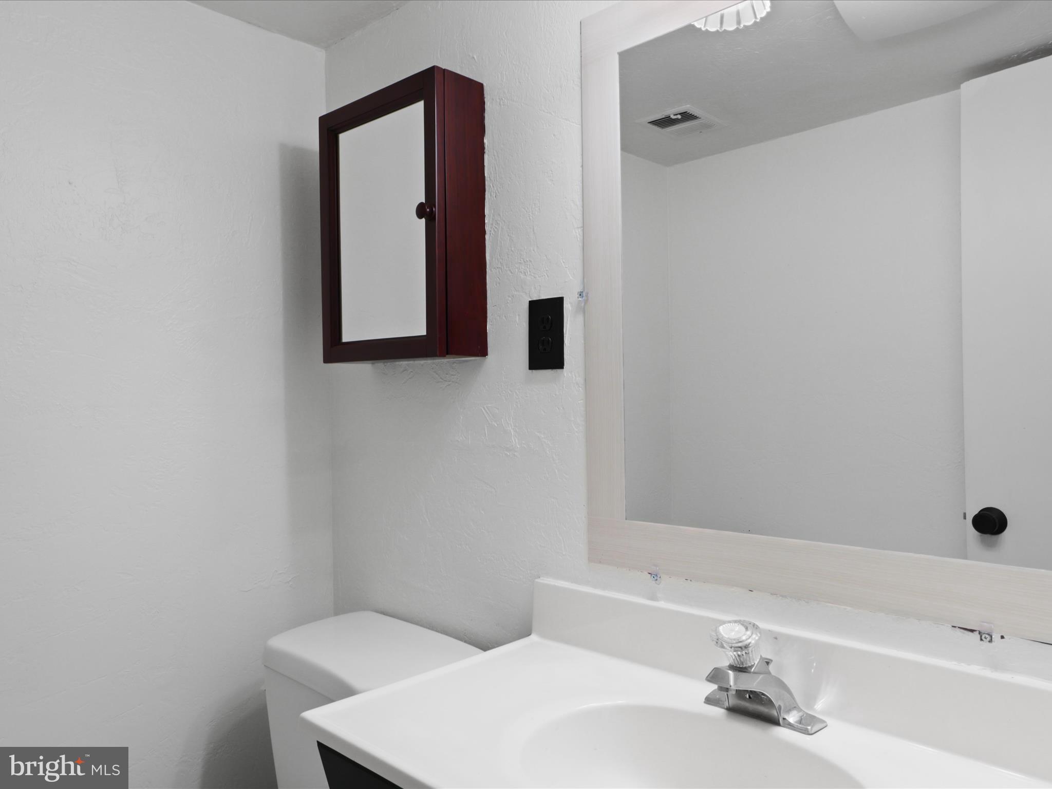 11713 HENDERSON ROAD