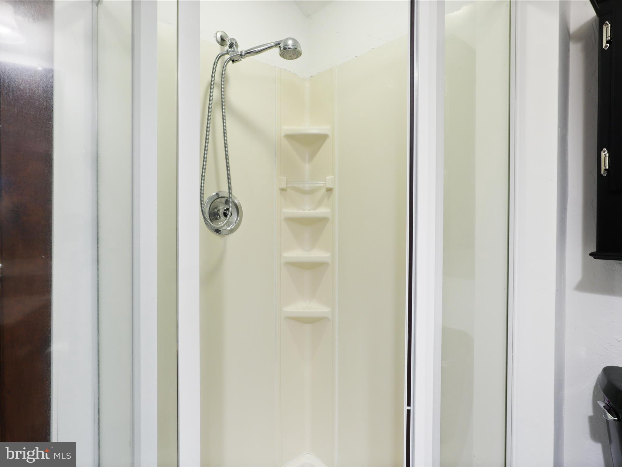 11713 HENDERSON ROAD