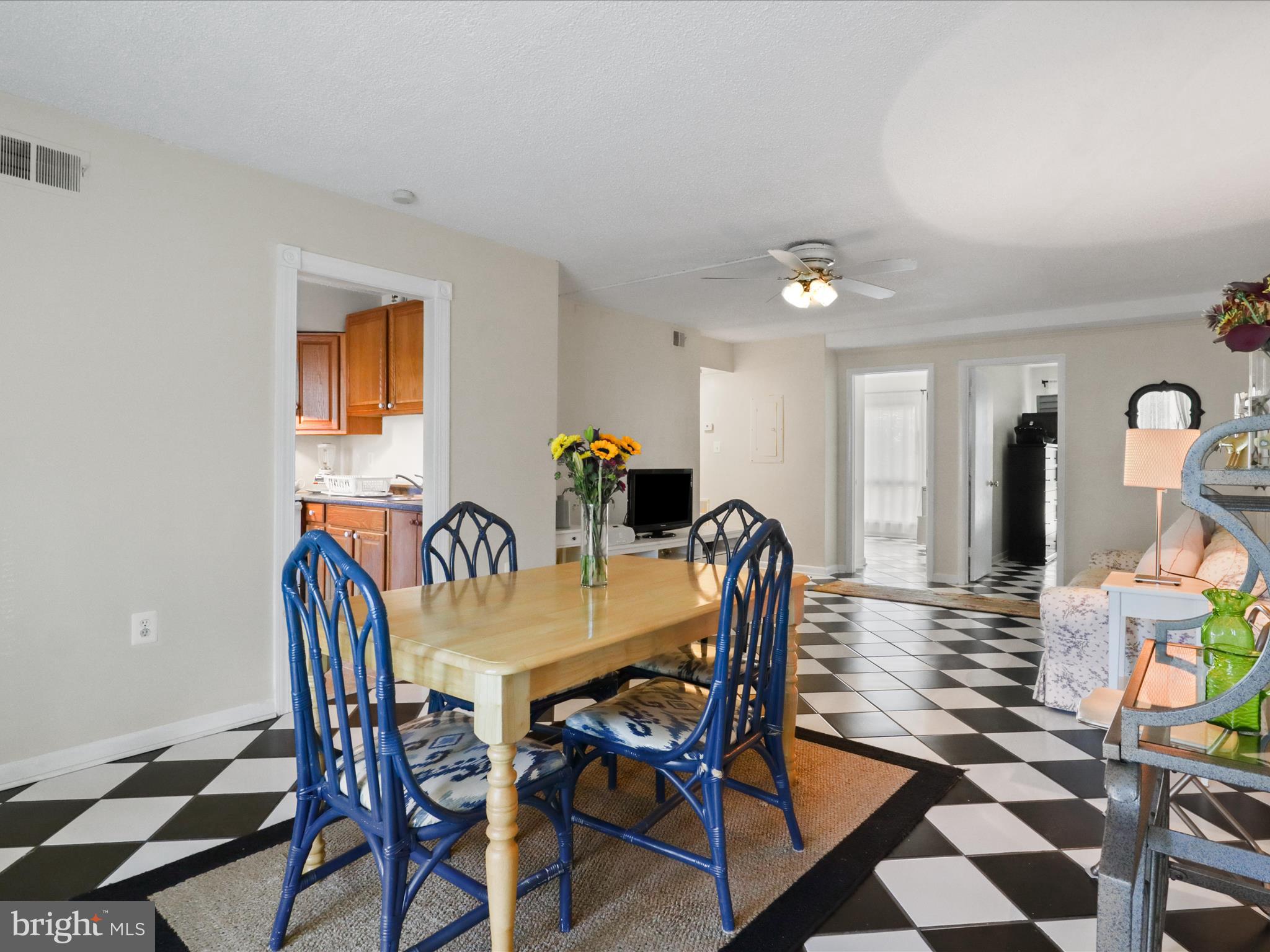 8607 VILLAGE WAY D 07/8607D