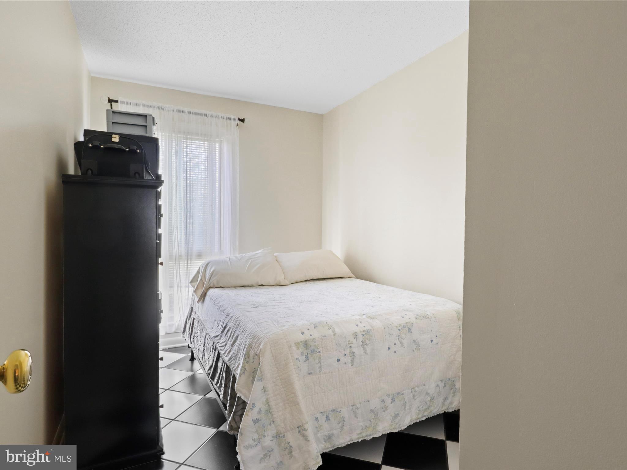 8607 VILLAGE WAY D 07/8607D