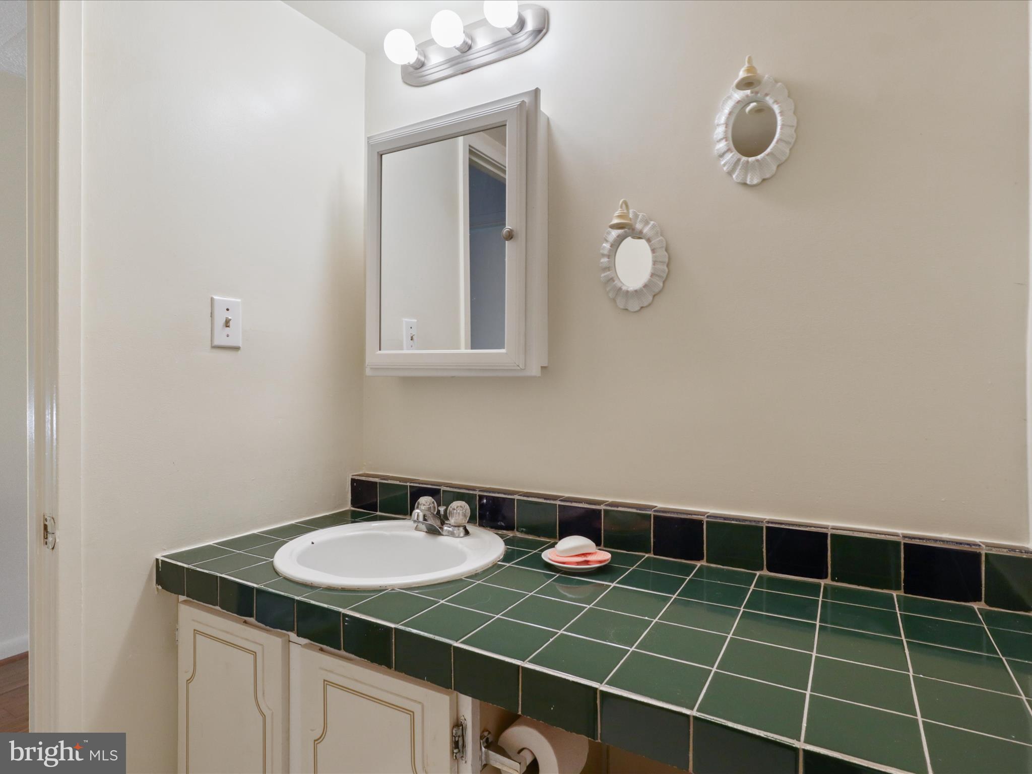 8607 VILLAGE WAY D 07/8607D