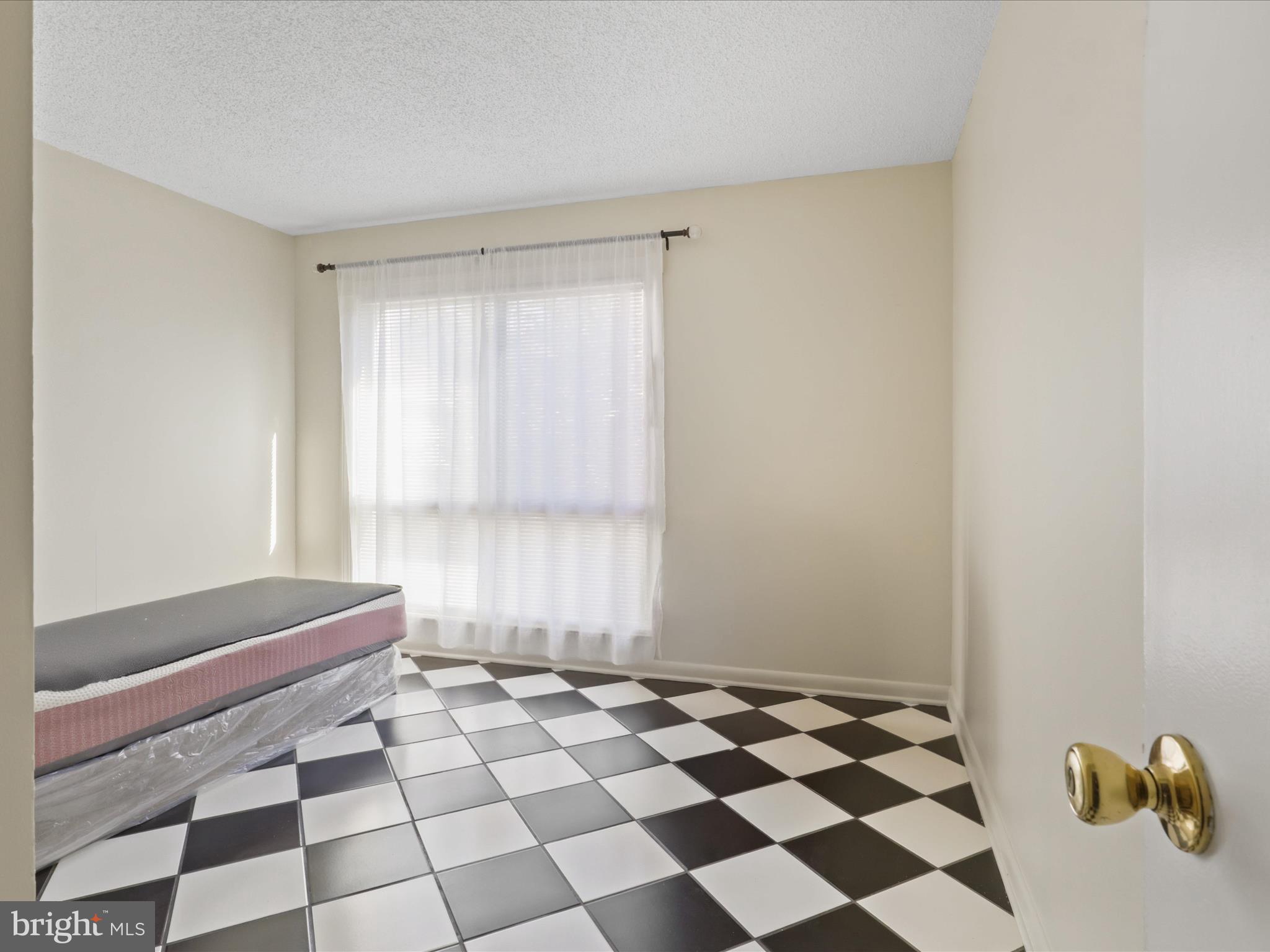 8607 VILLAGE WAY D 07/8607D