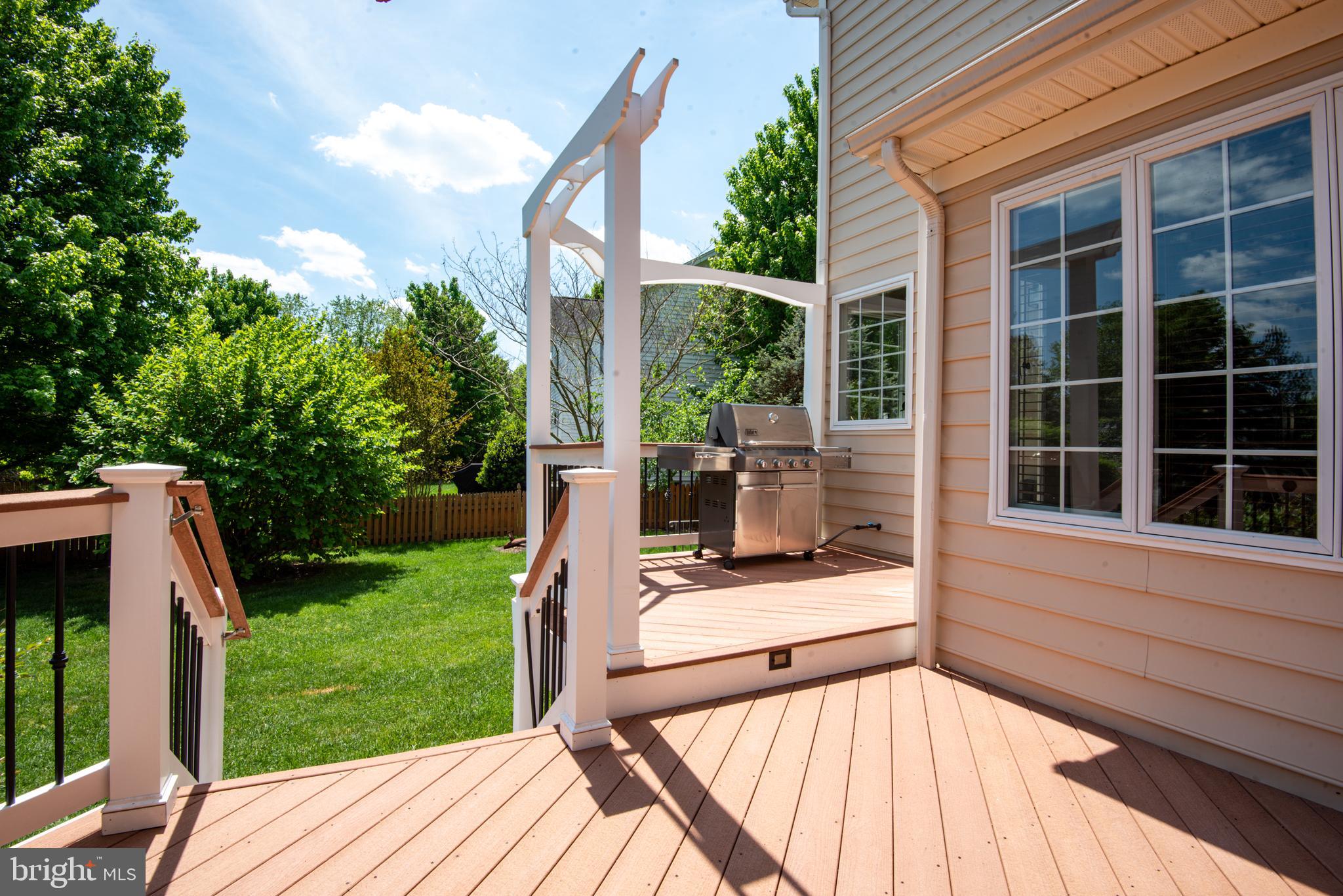 5794 Waterloo Bridge Cir
