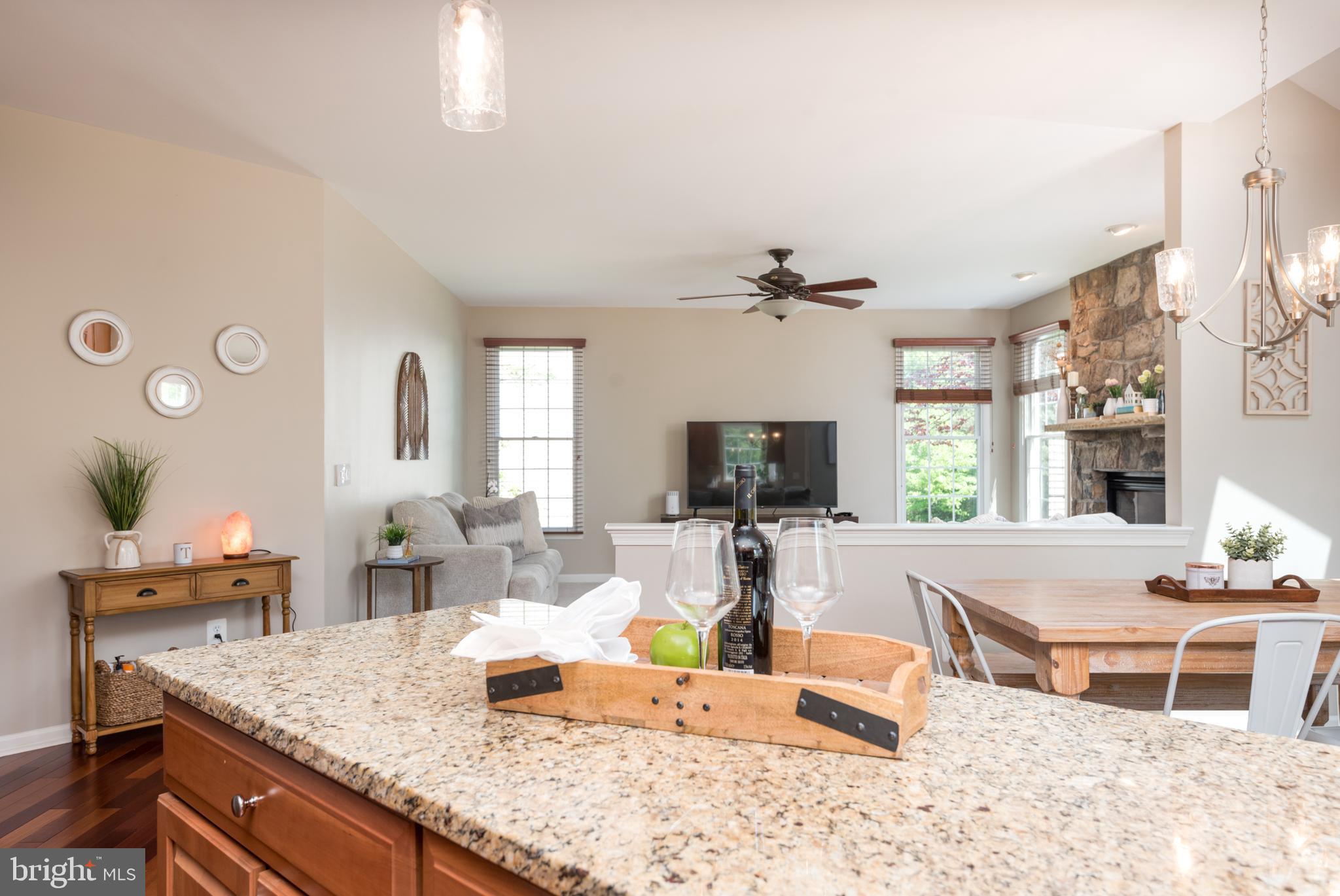 5794 Waterloo Bridge Cir