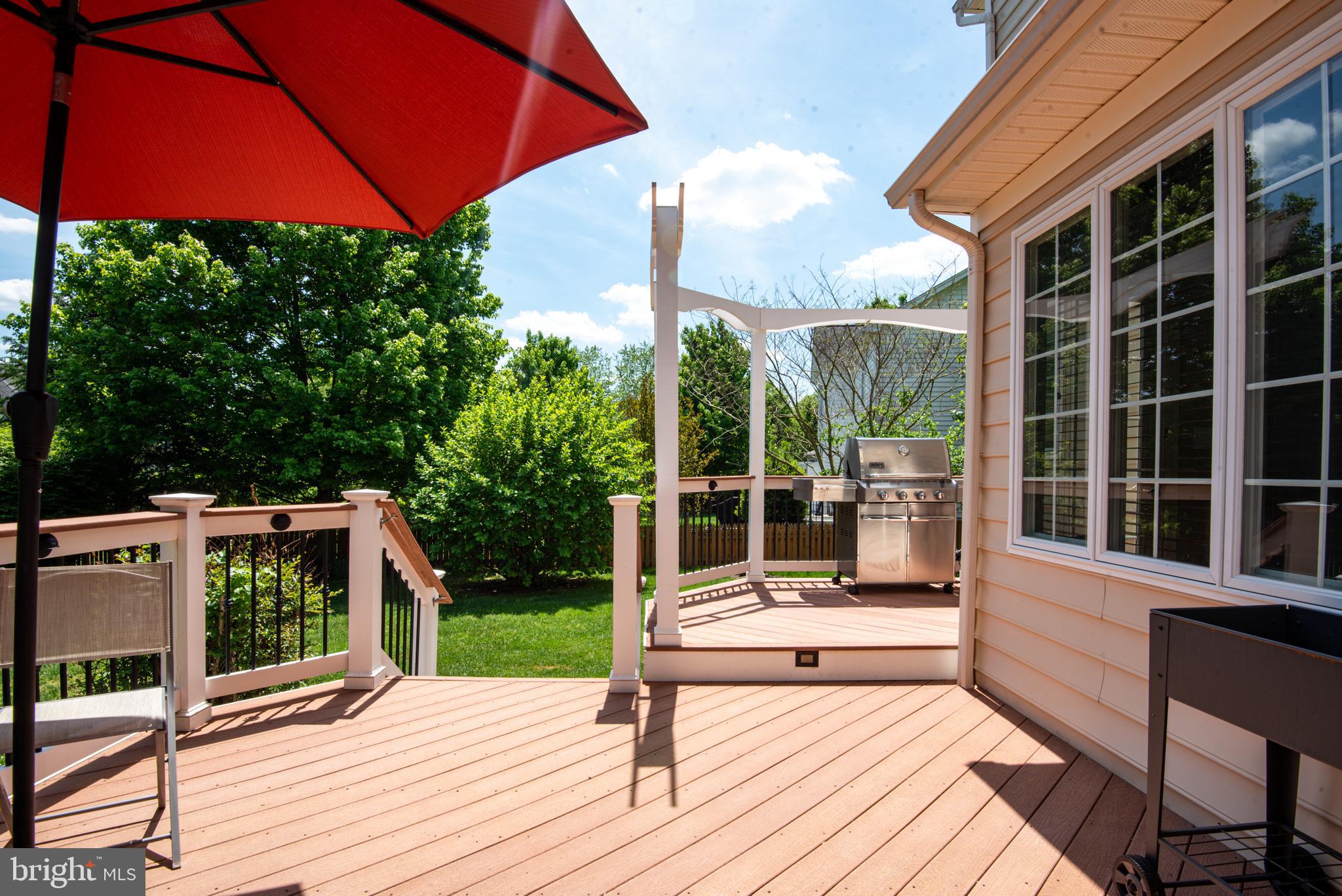 5794 Waterloo Bridge Cir