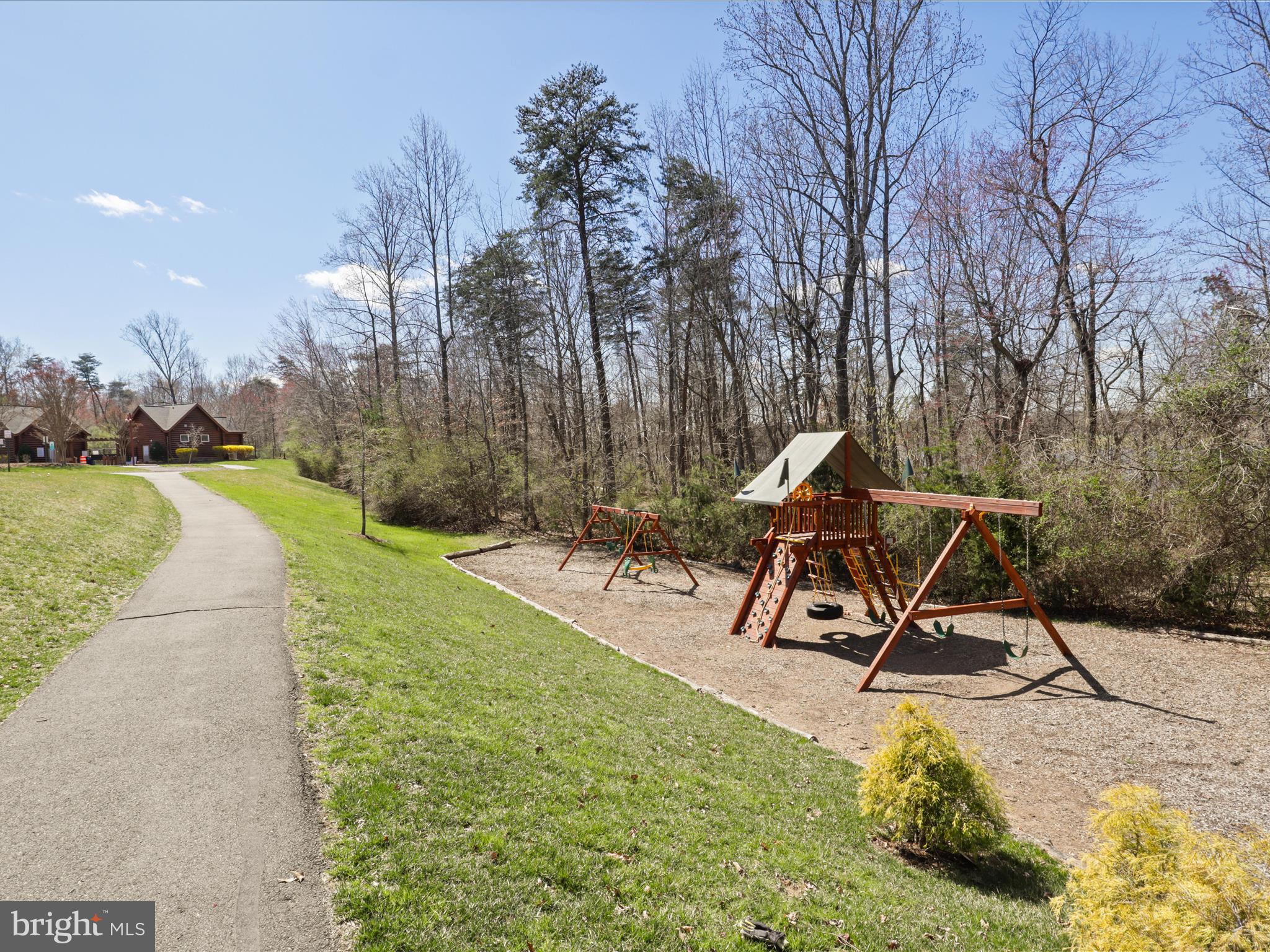 14489 Bluff Point Ct