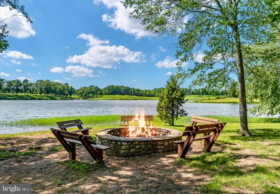 14489 Bluff Point Ct