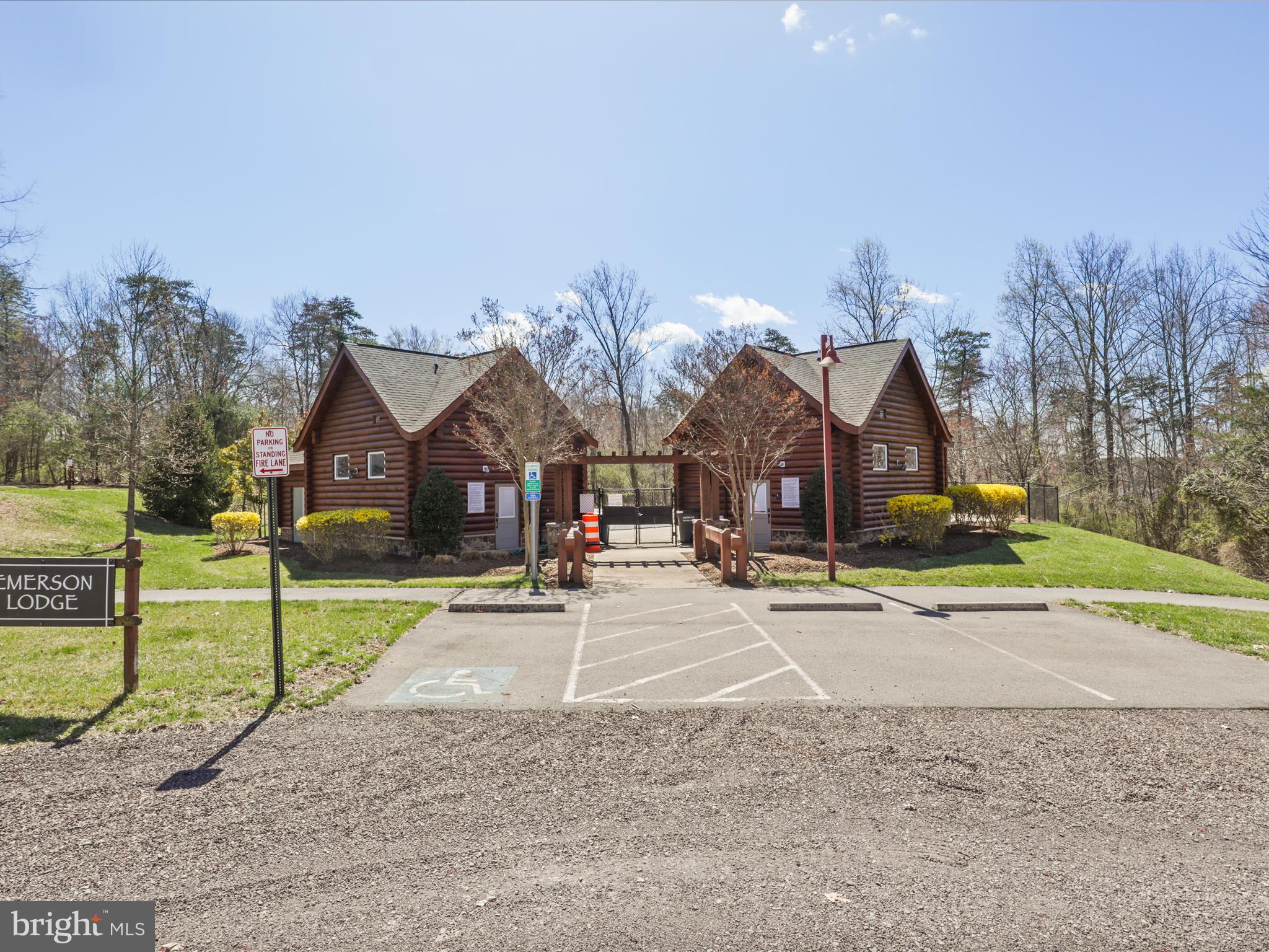 14489 Bluff Point Ct