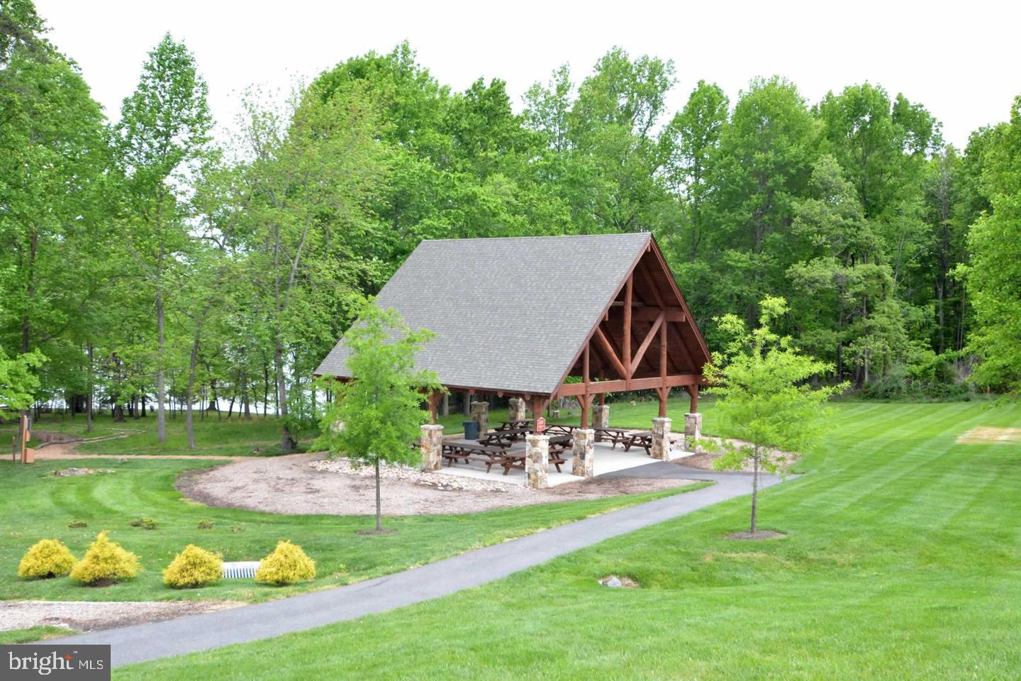 14489 Bluff Point Ct