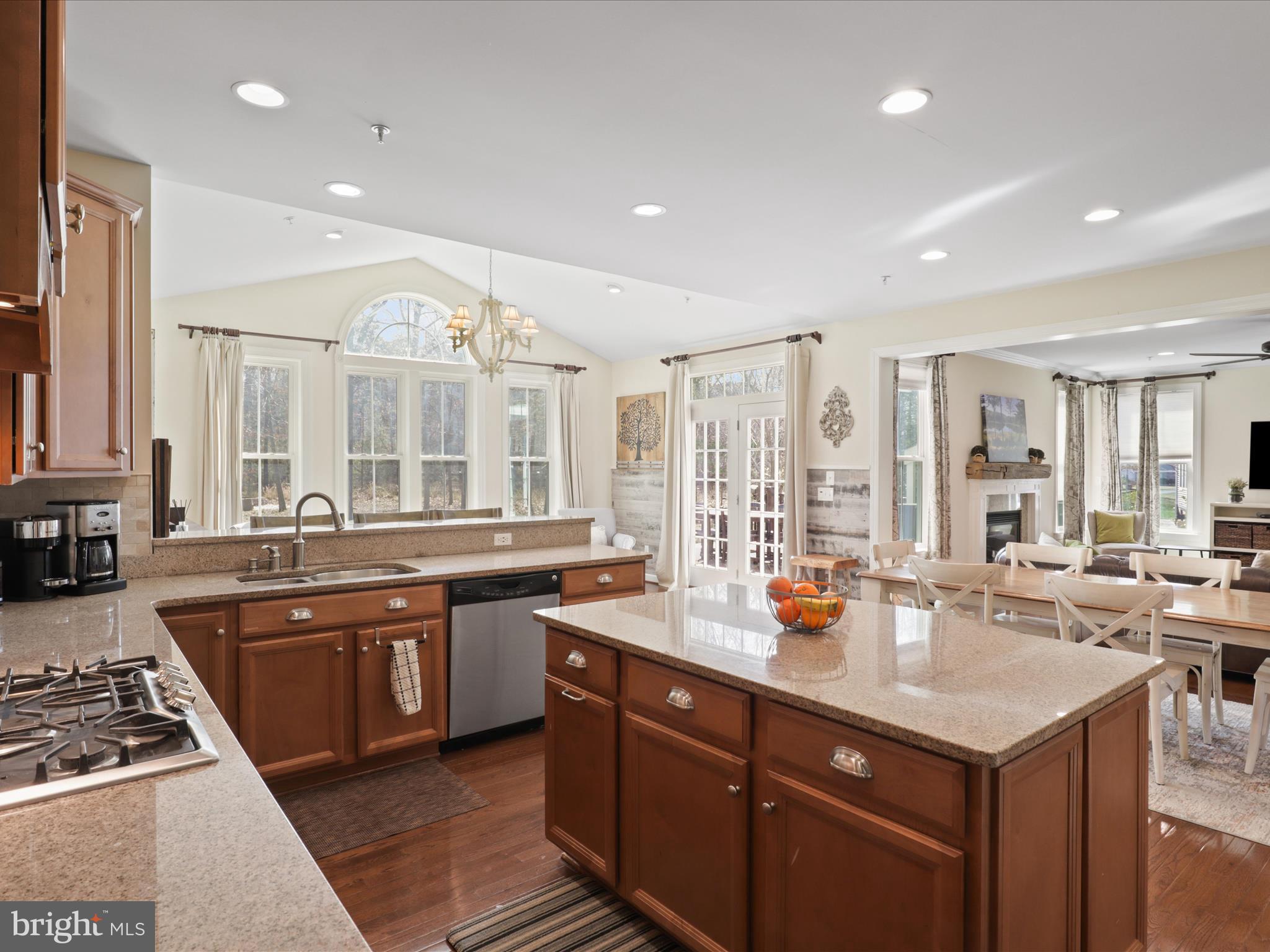 14489 Bluff Point Ct