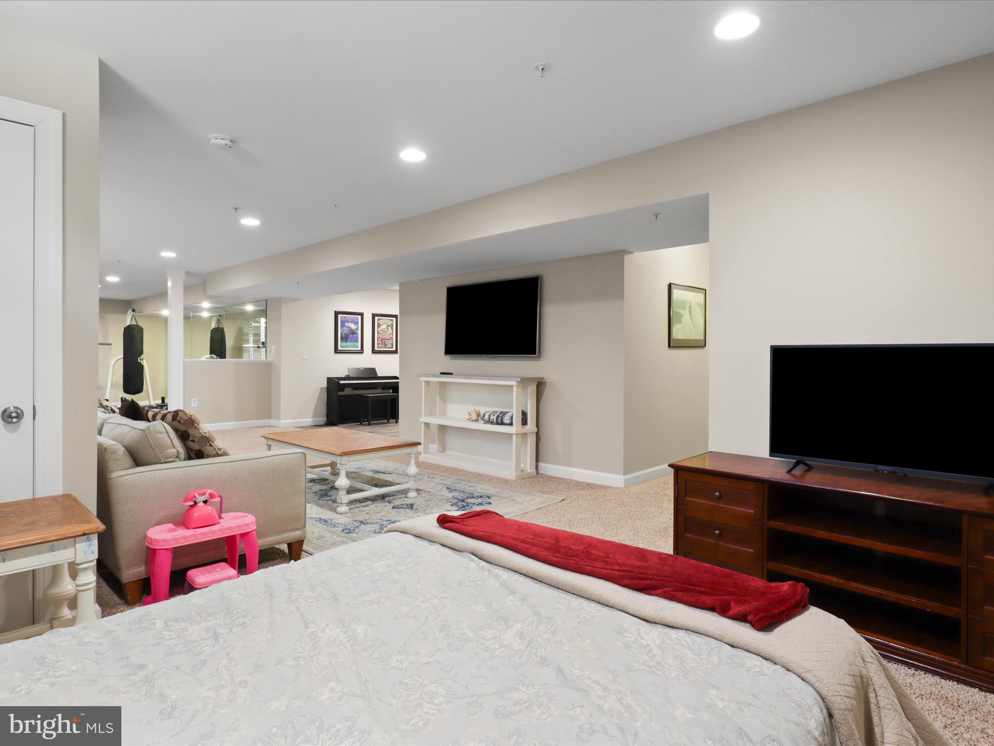 14489 Bluff Point Ct