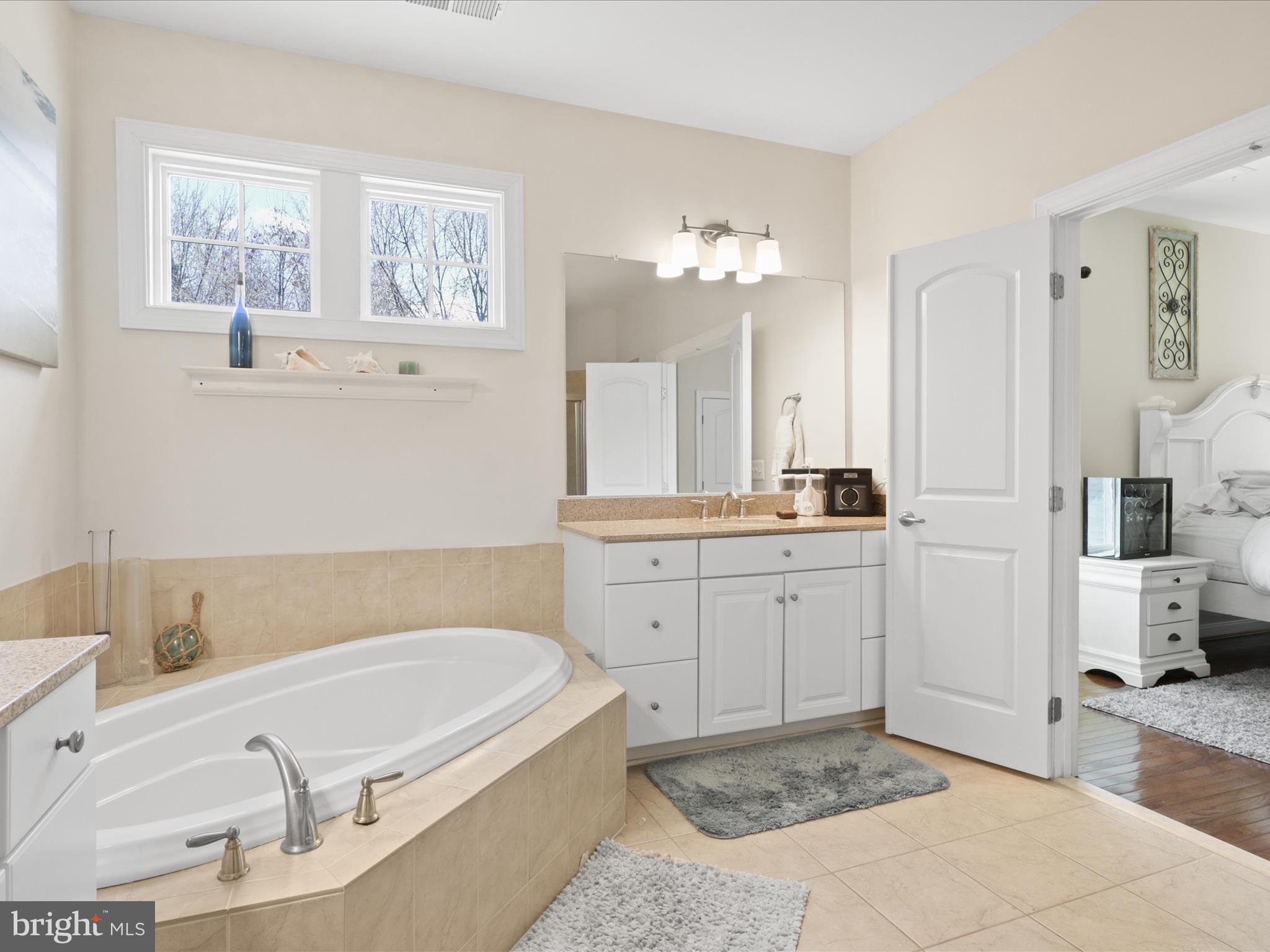 14489 Bluff Point Ct