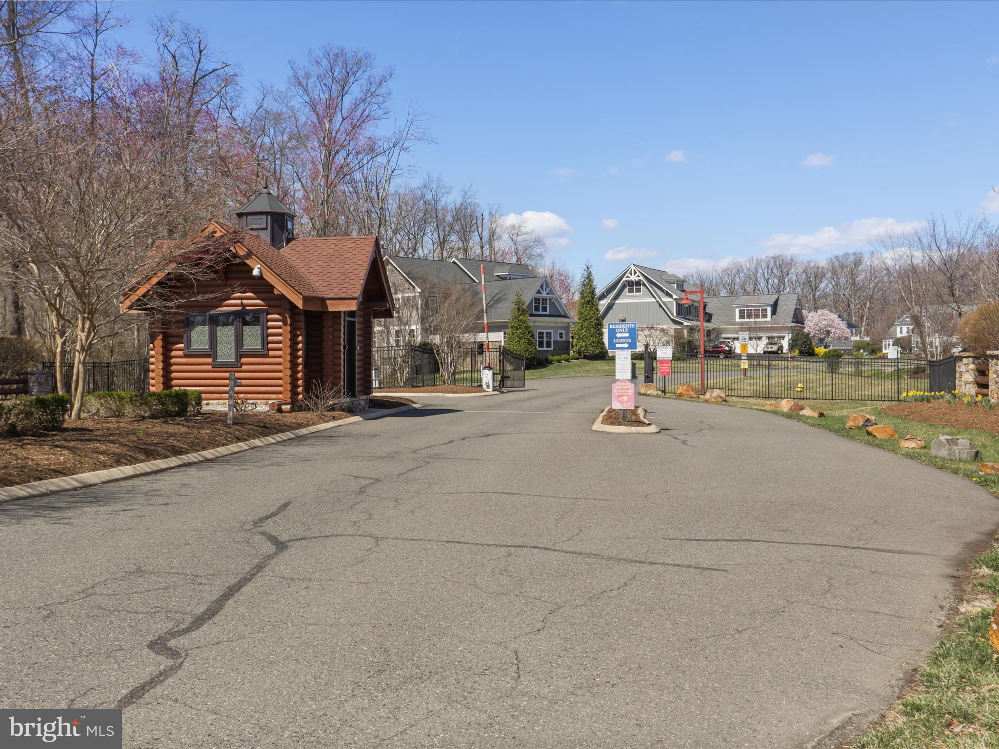 14489 Bluff Point Ct