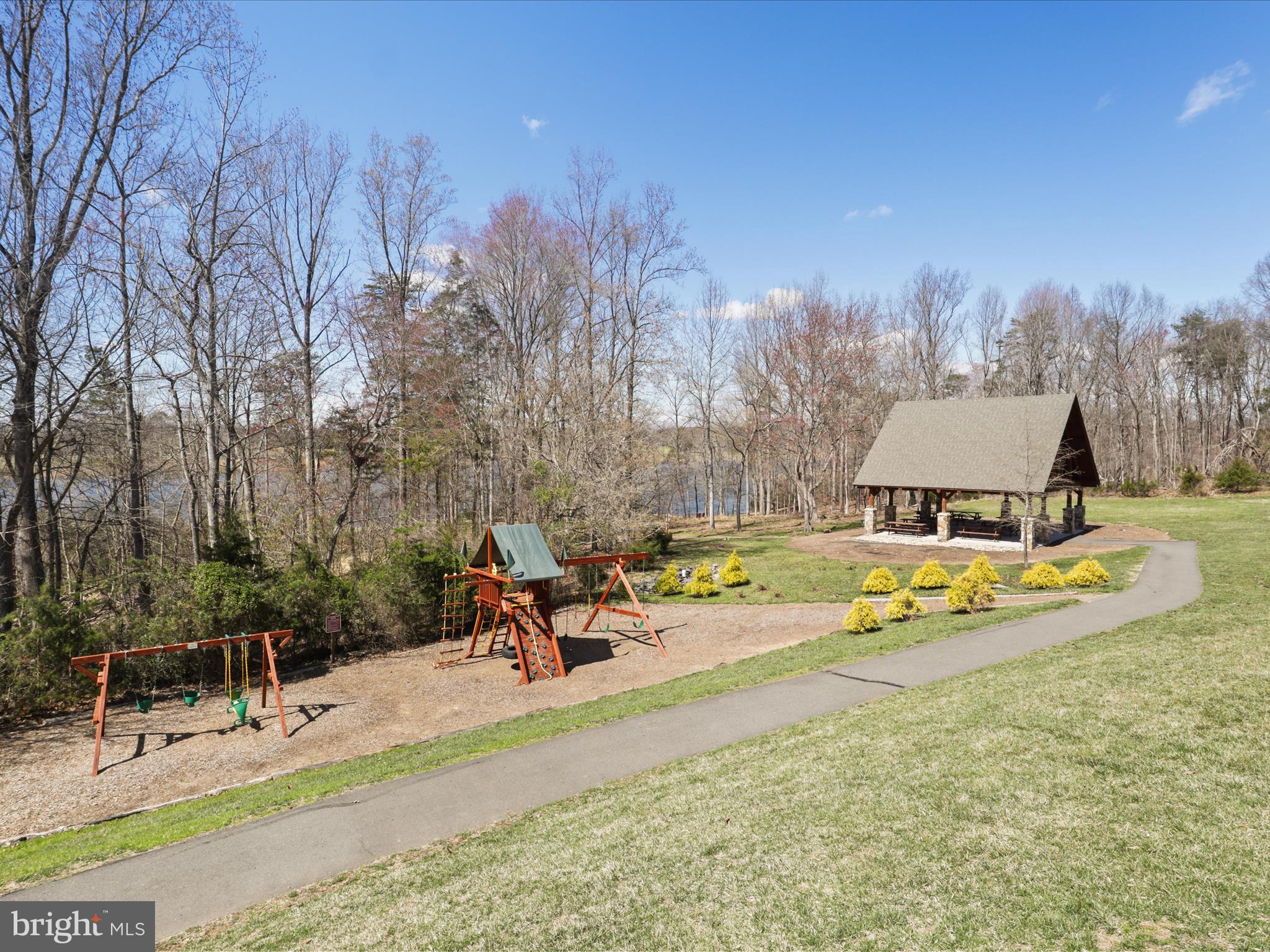 14489 Bluff Point Ct