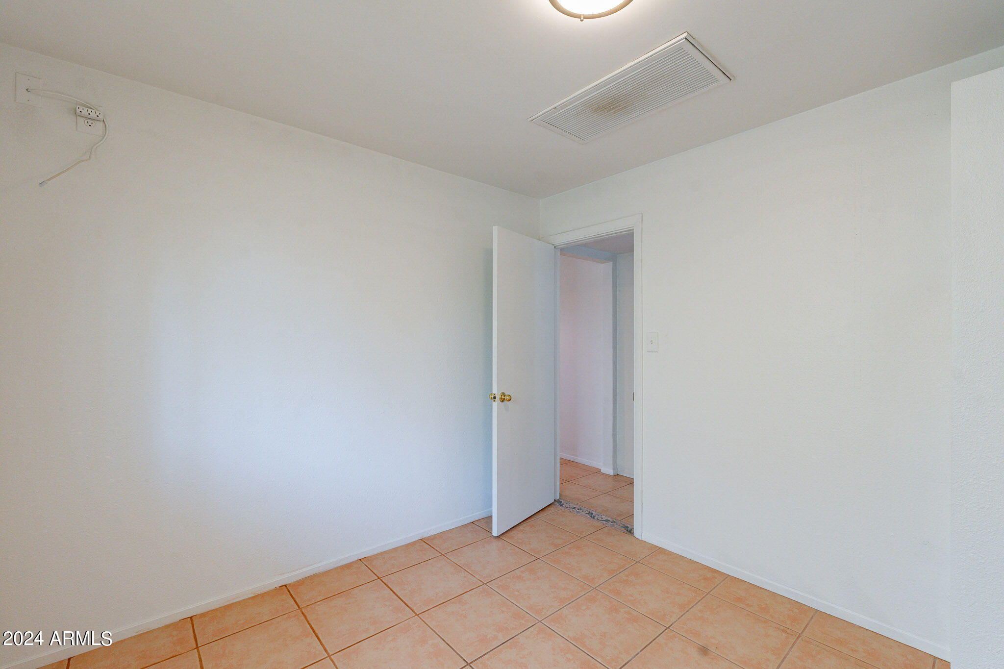 2130 W GREENBRIAR Drive