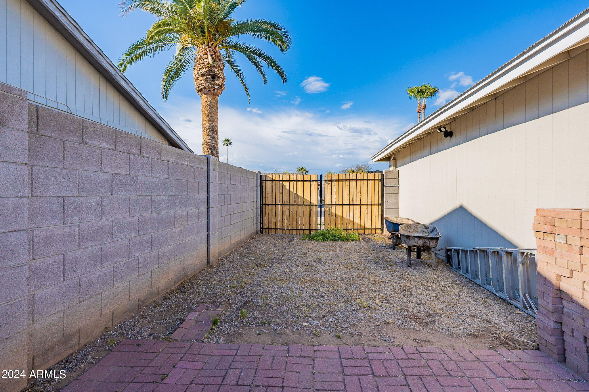 3829 W CARIBBEAN Lane